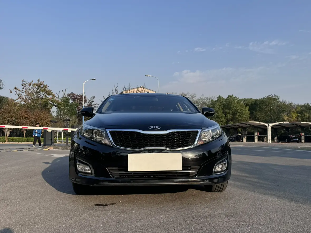 Kia K5  из Китая