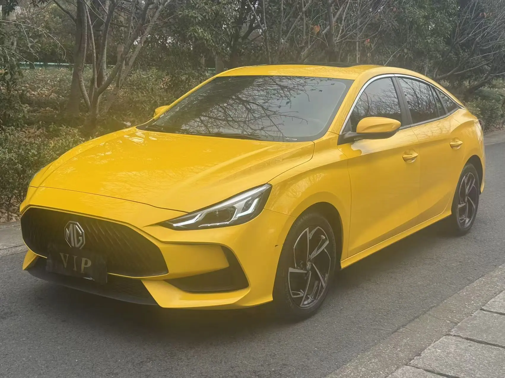 MG 5  из Китая