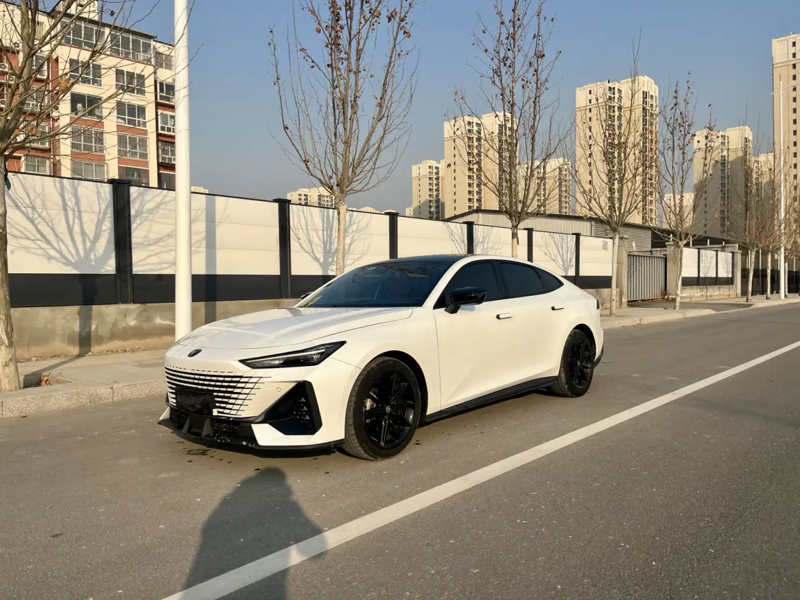 Changan UNI-V  из Китая