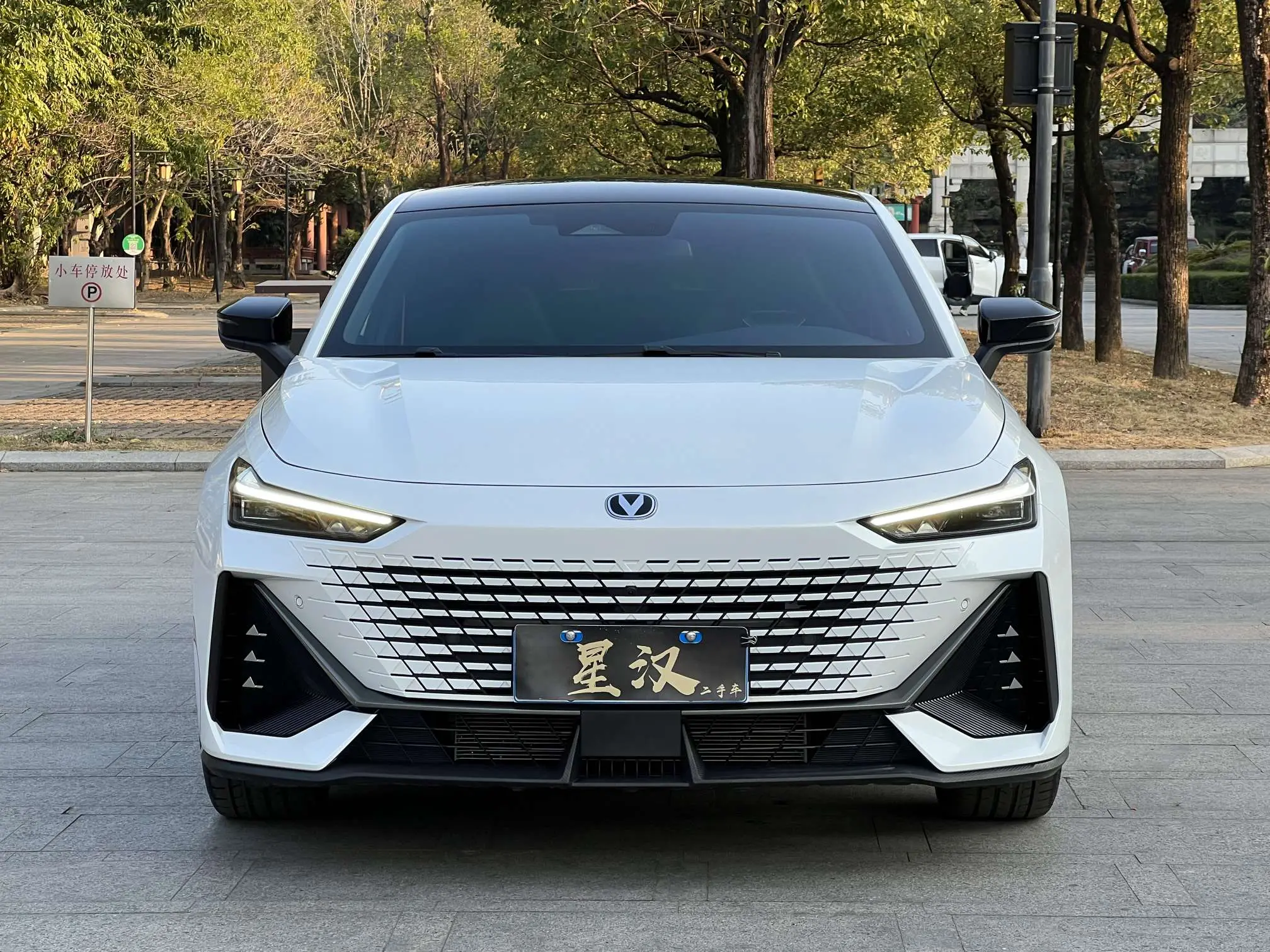 Changan UNI-V  из Китая