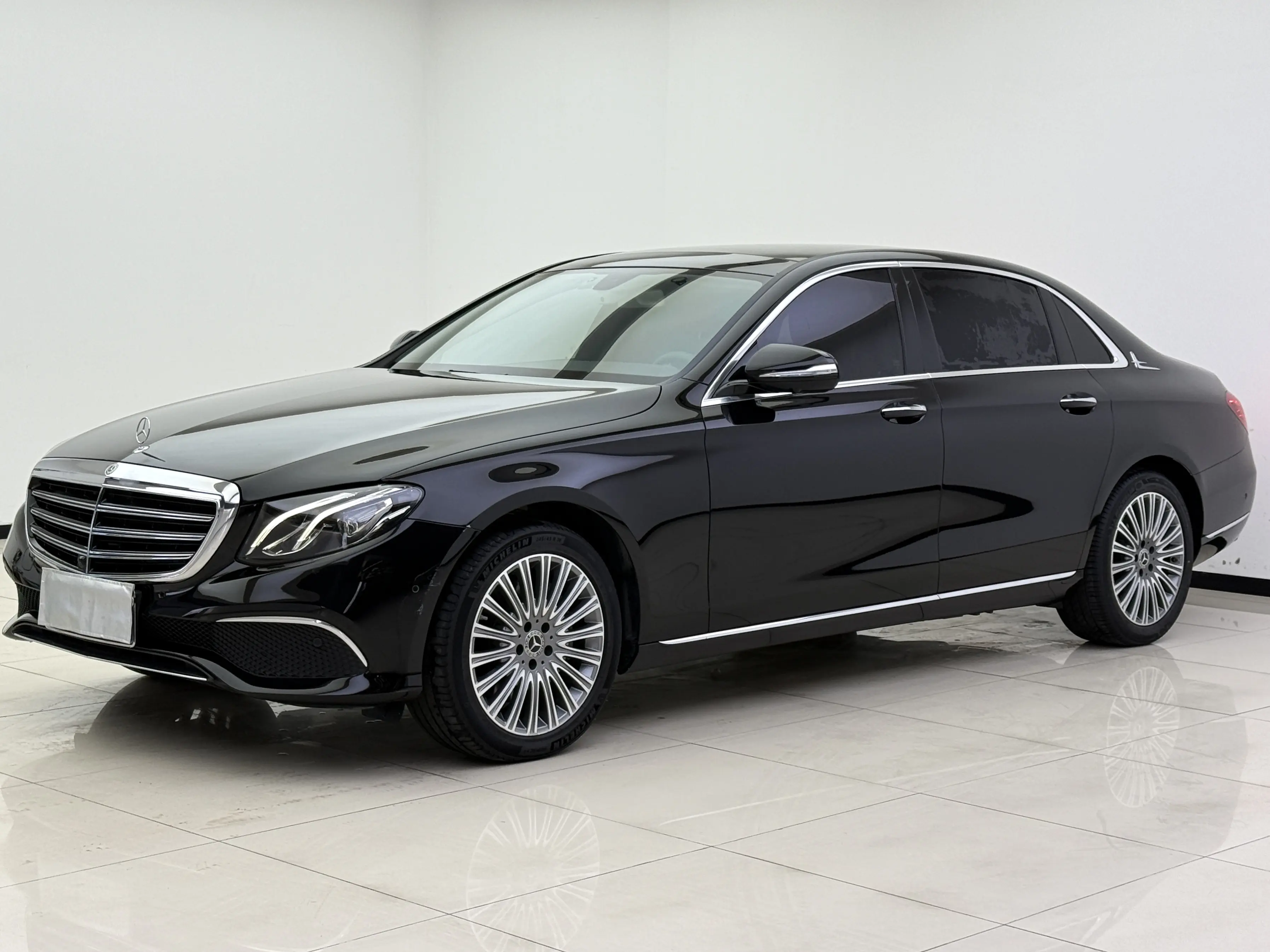 Mercedes-Benz E-Class  из Китая