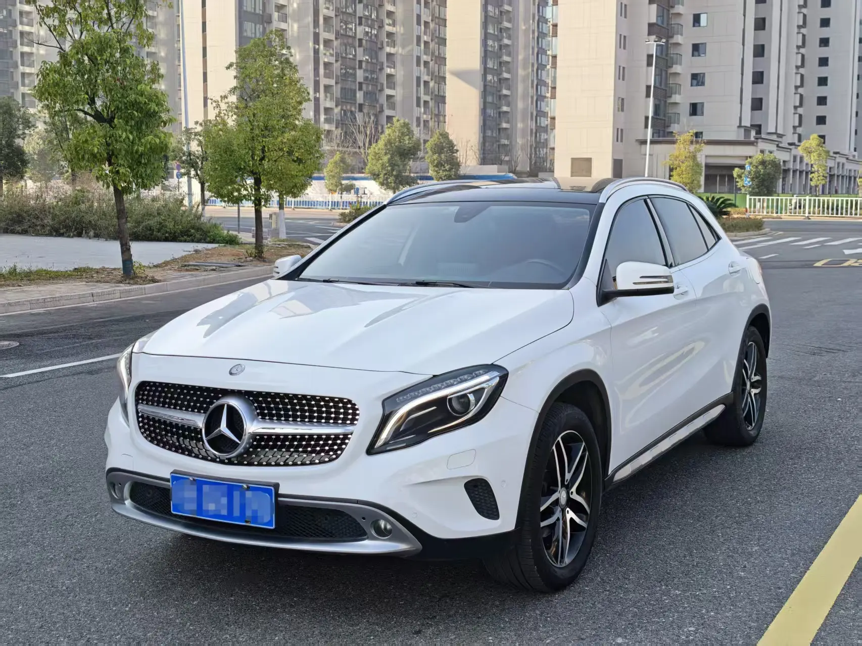 Mercedes-Benz GLA  из Китая