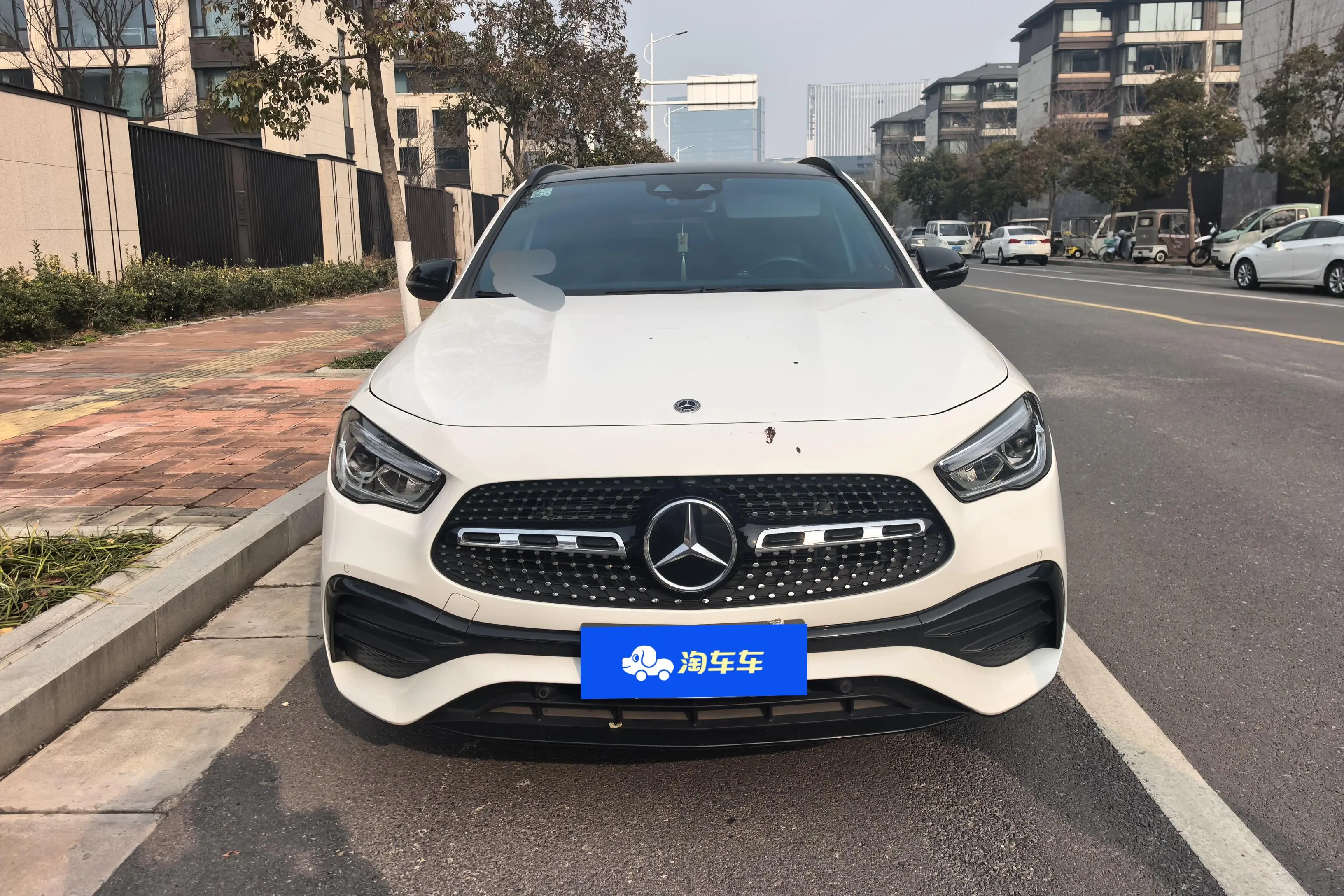 Mercedes-Benz GLA  из Китая