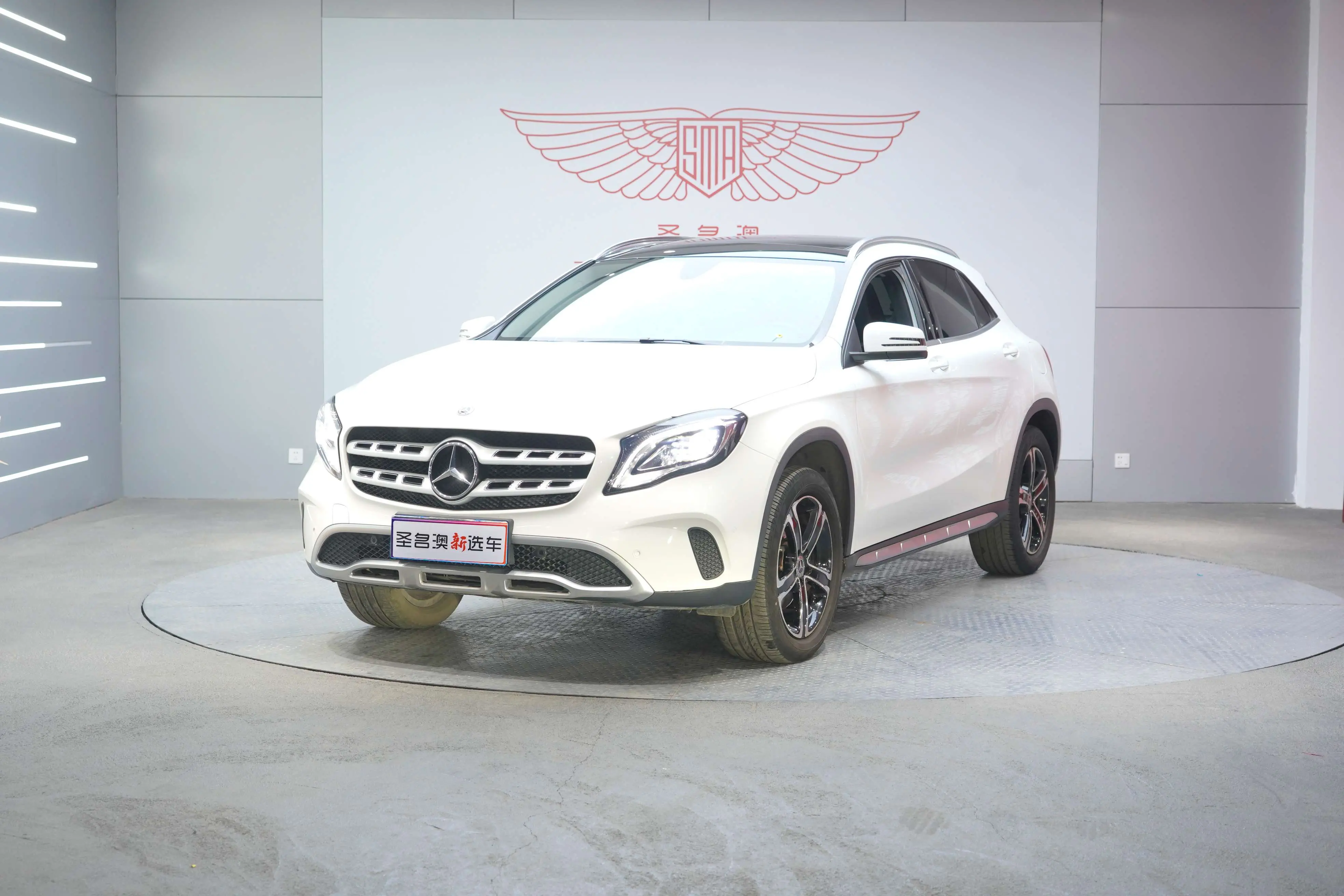 Mercedes-Benz GLA  из Китая