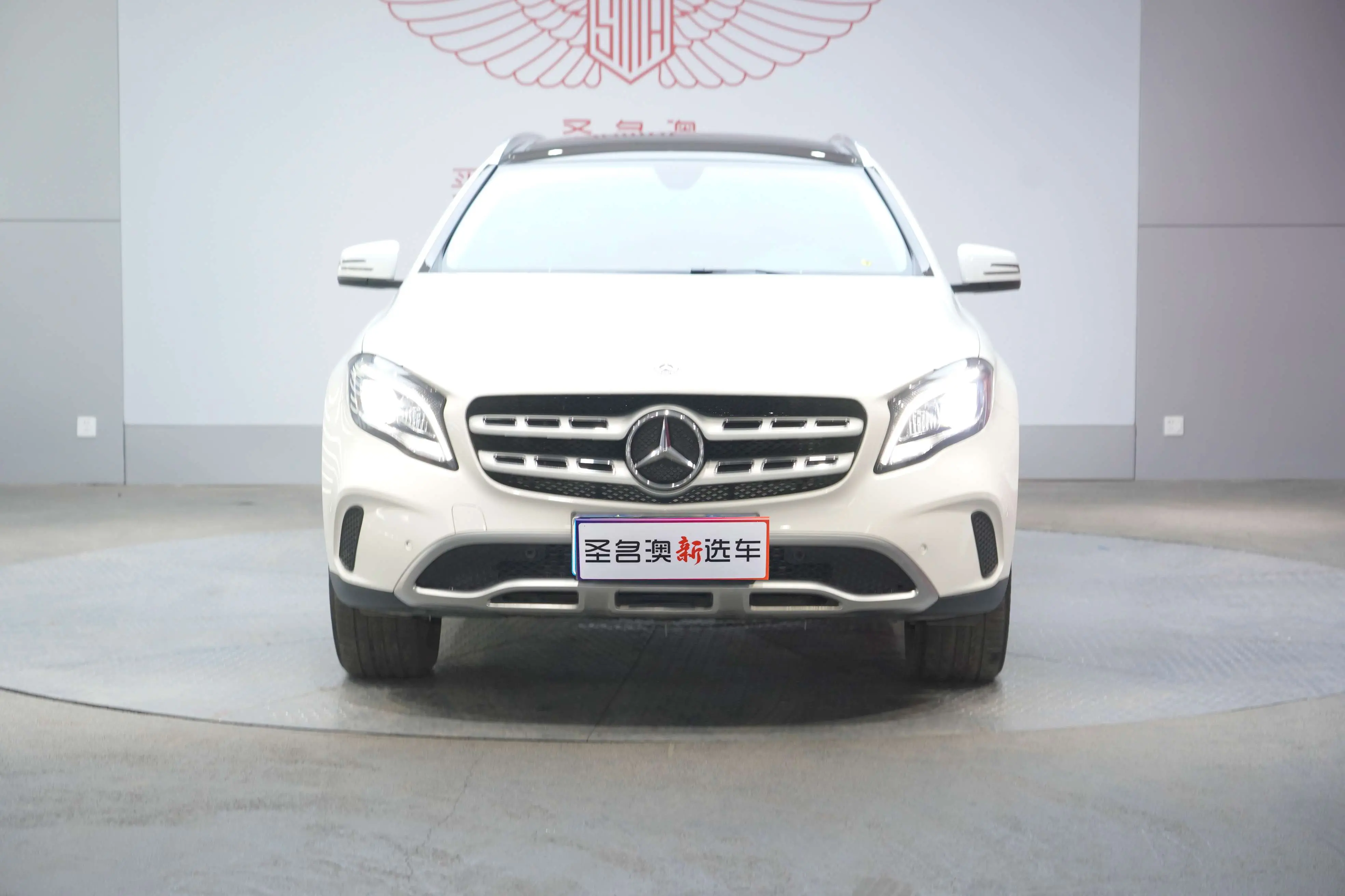 Mercedes-Benz GLA  из Китая