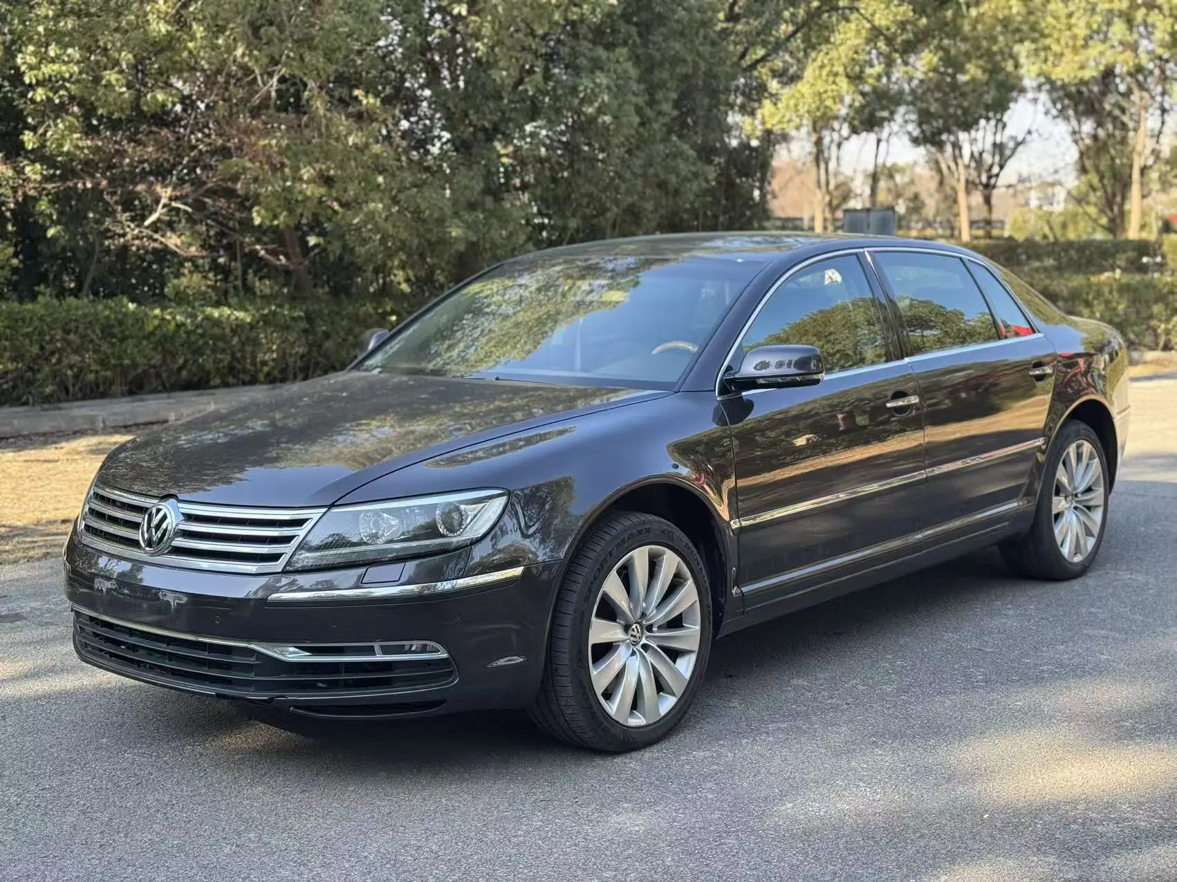 Volkswagen Phaeton  из Китая
