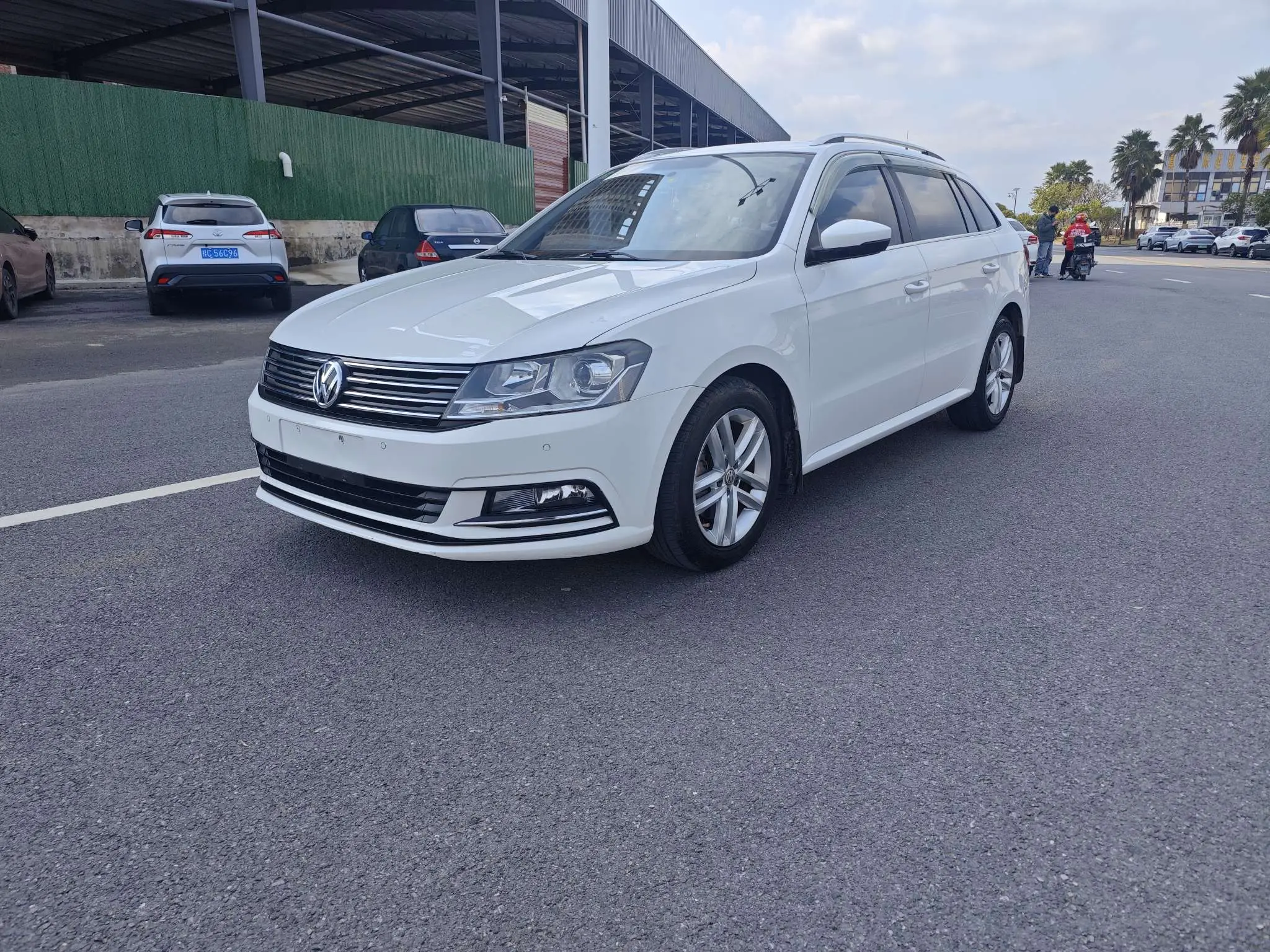 Volkswagen Langxing  из Китая