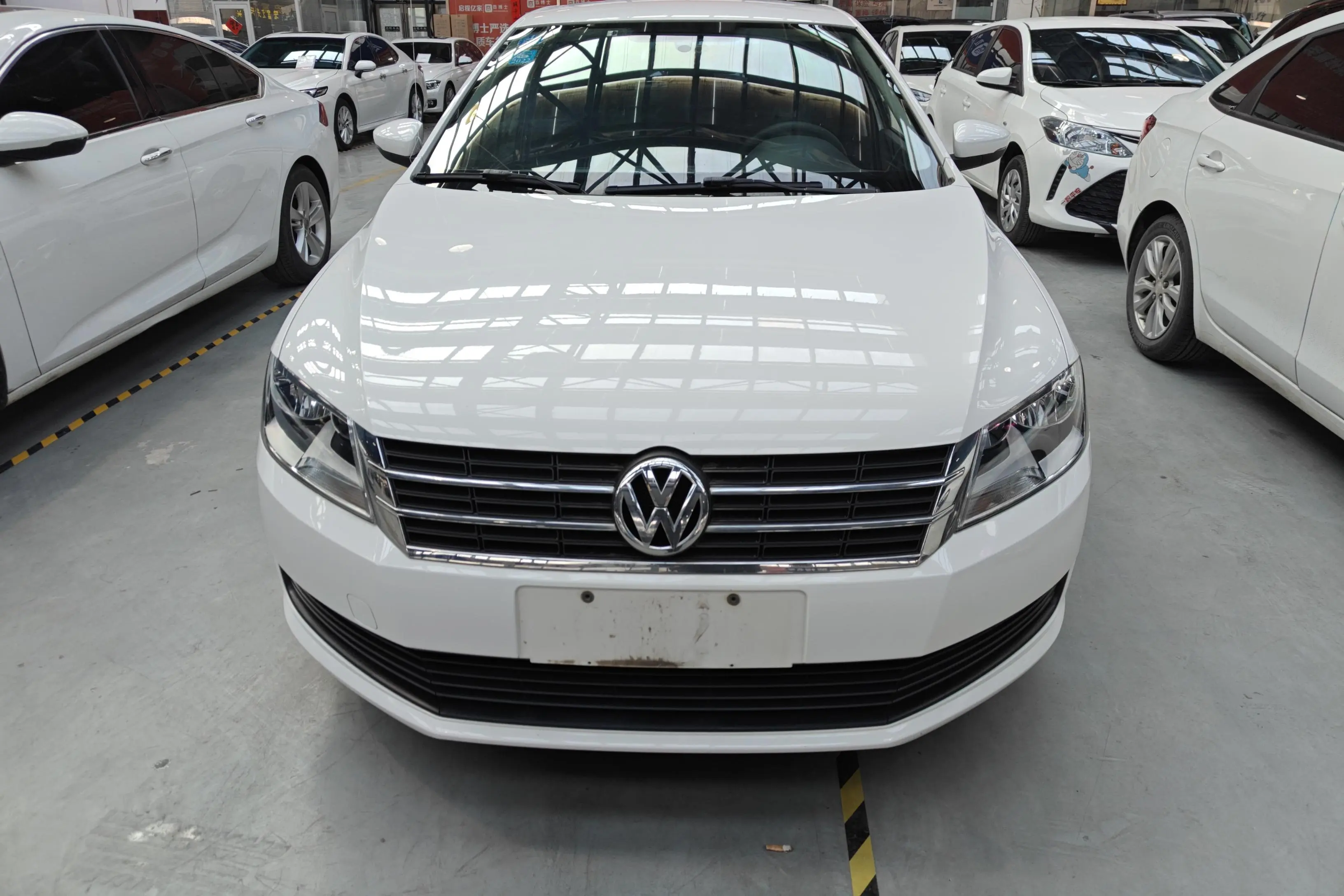 Volkswagen Langxing  из Китая