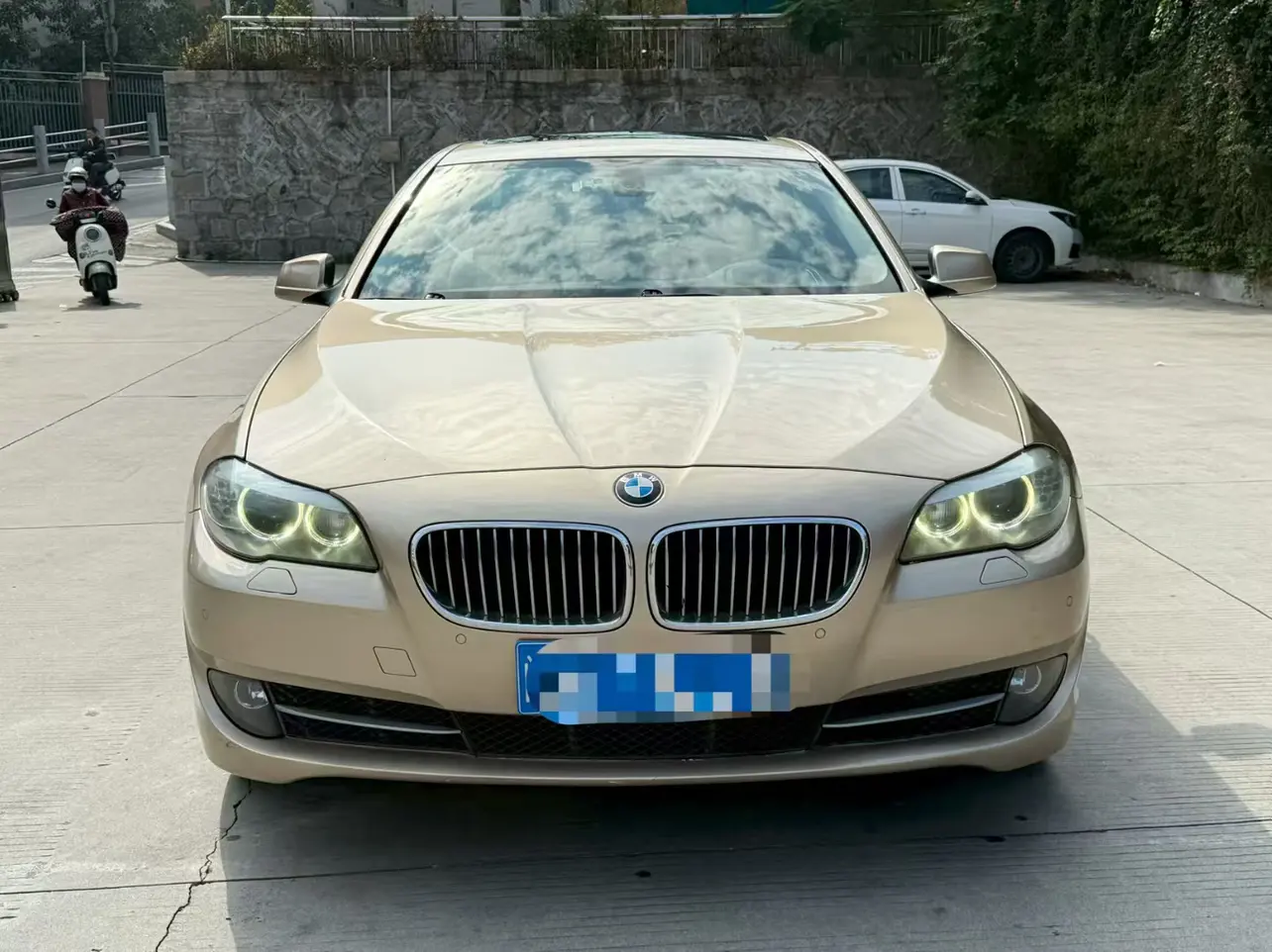 BMW 5 Series  из Китая