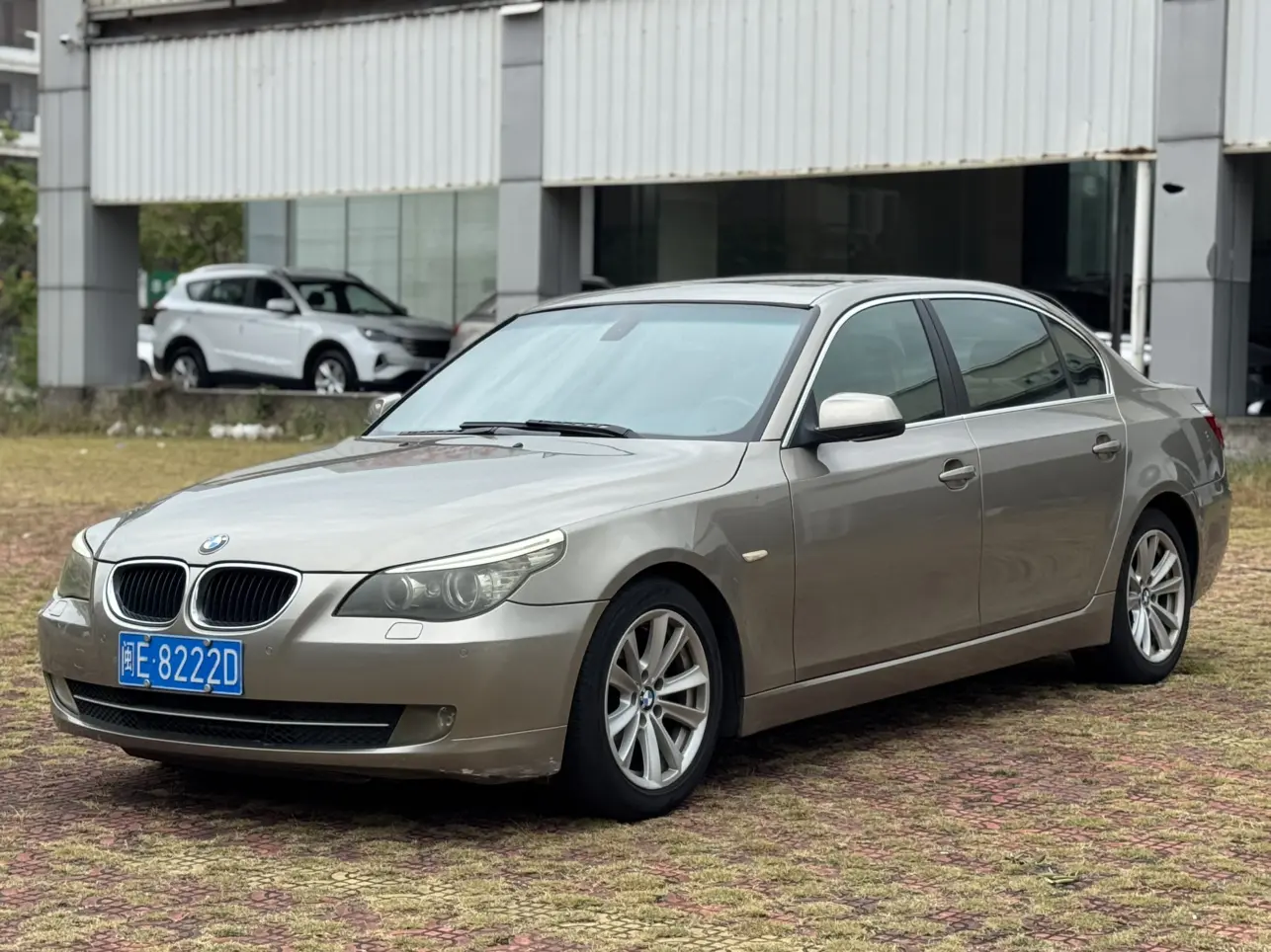 BMW 5 Series  из Китая