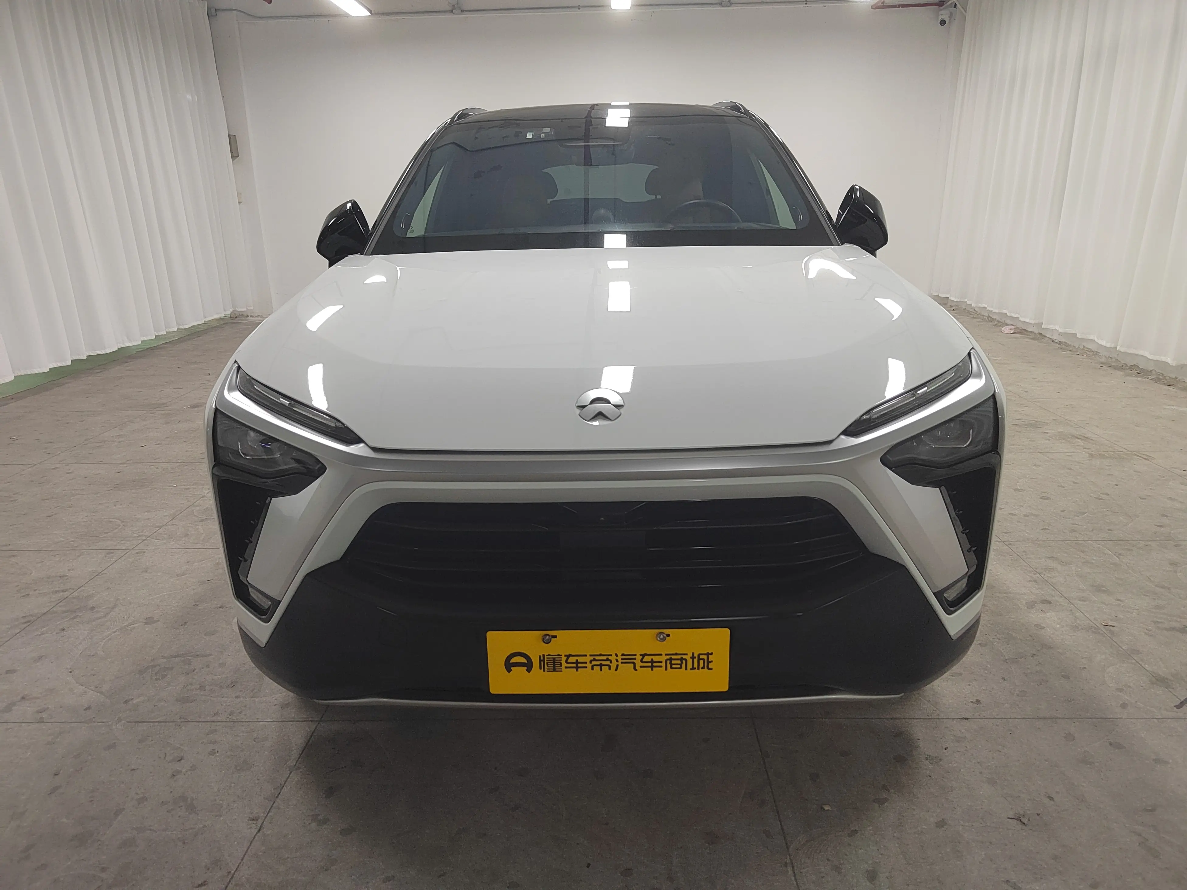 NIO ES8  из Китая