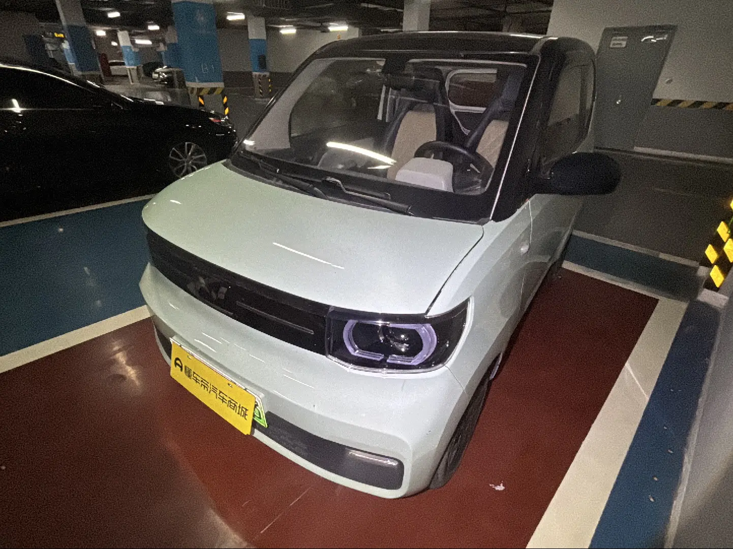 Wuling Hongguang MINIEV  из Китая
