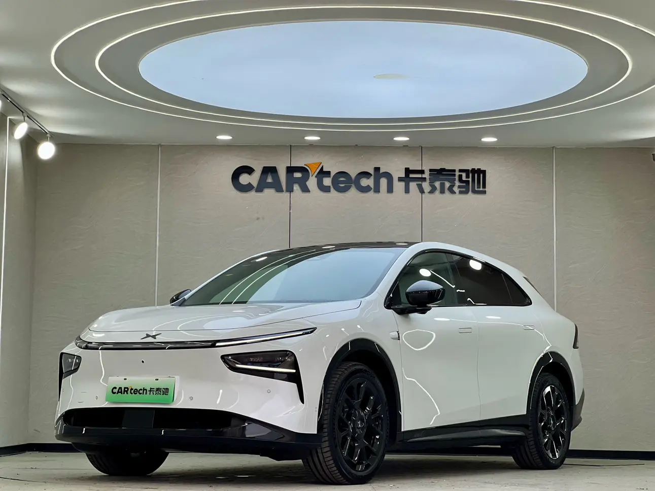 Xpeng G7  из Китая