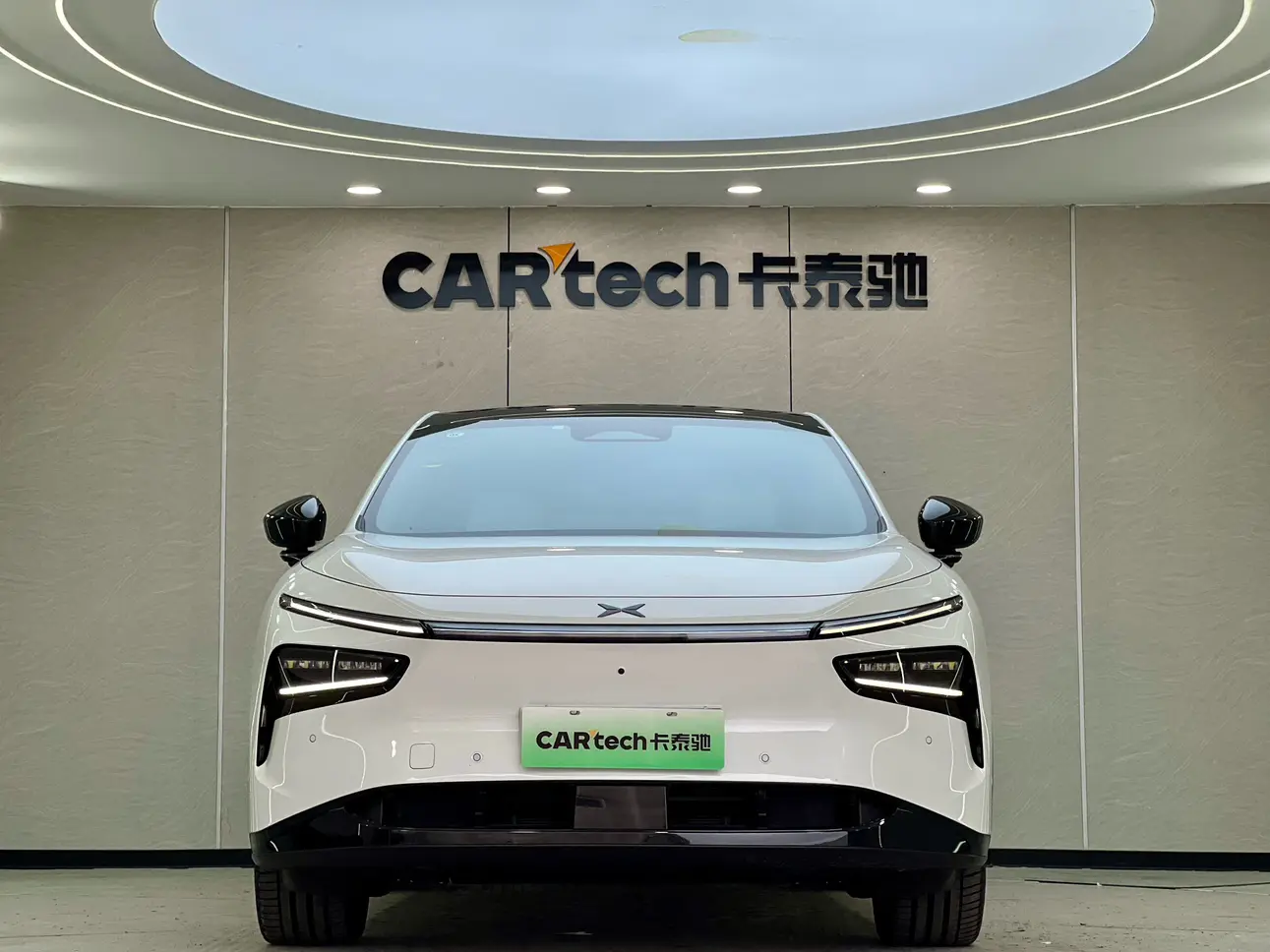 Xpeng G7  из Китая