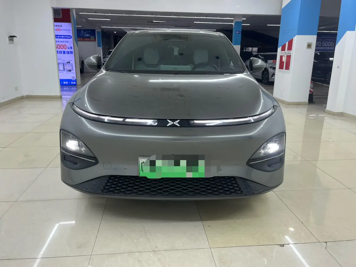 Xpeng G6  из Китая