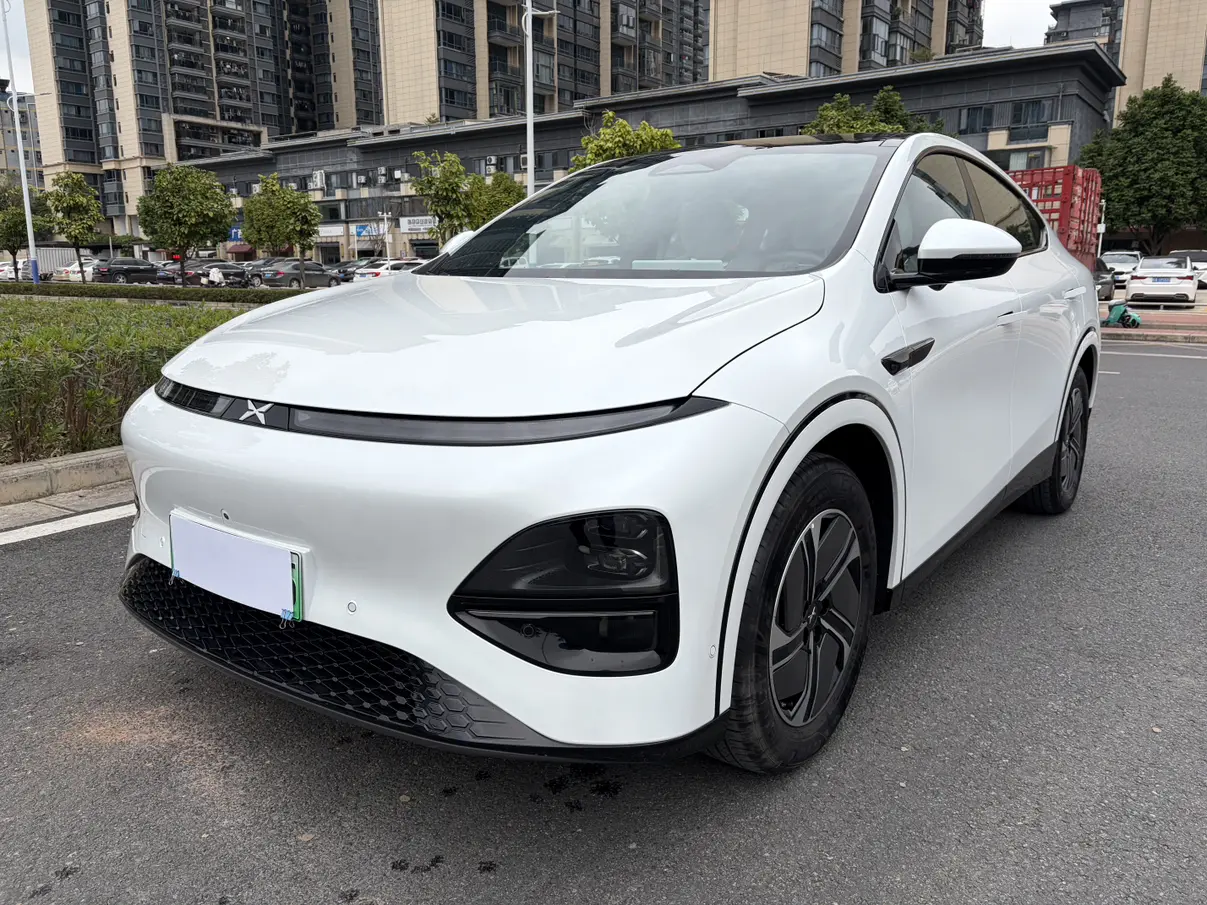 Xpeng G6  из Китая