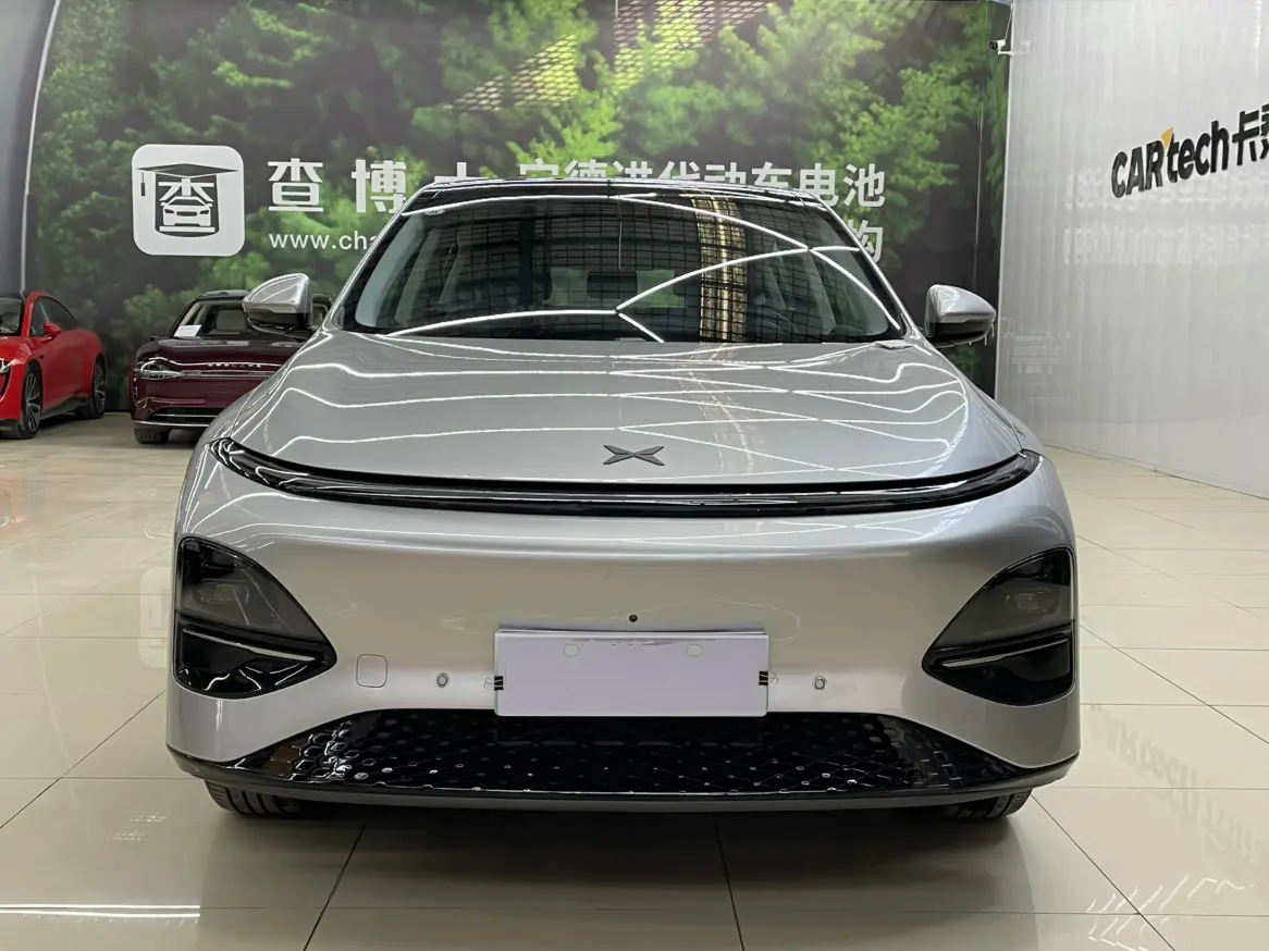 Xpeng G6  из Китая