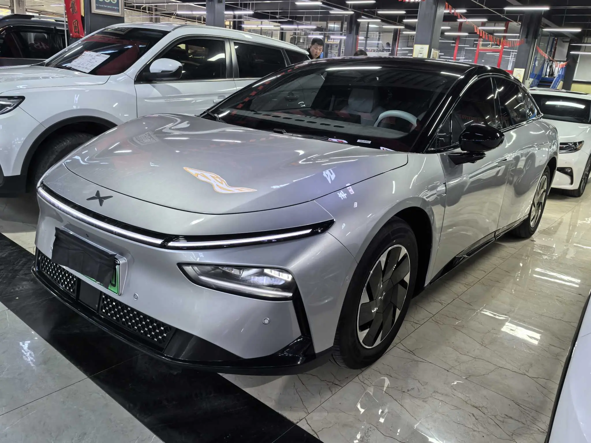 Xpeng P7+  из Китая