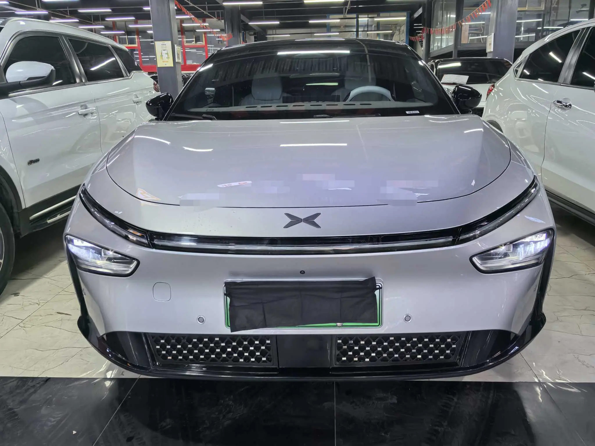 Xpeng P7+  из Китая