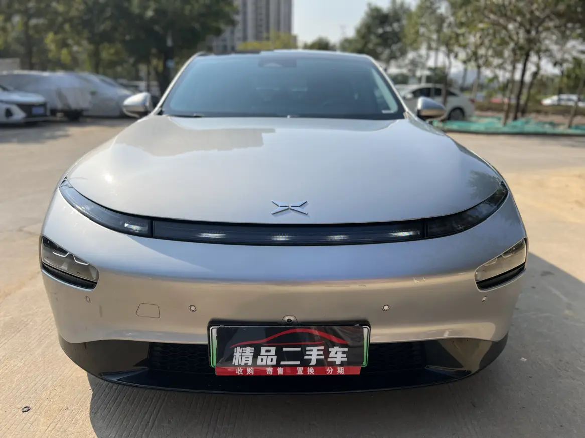 Xpeng P7  из Китая