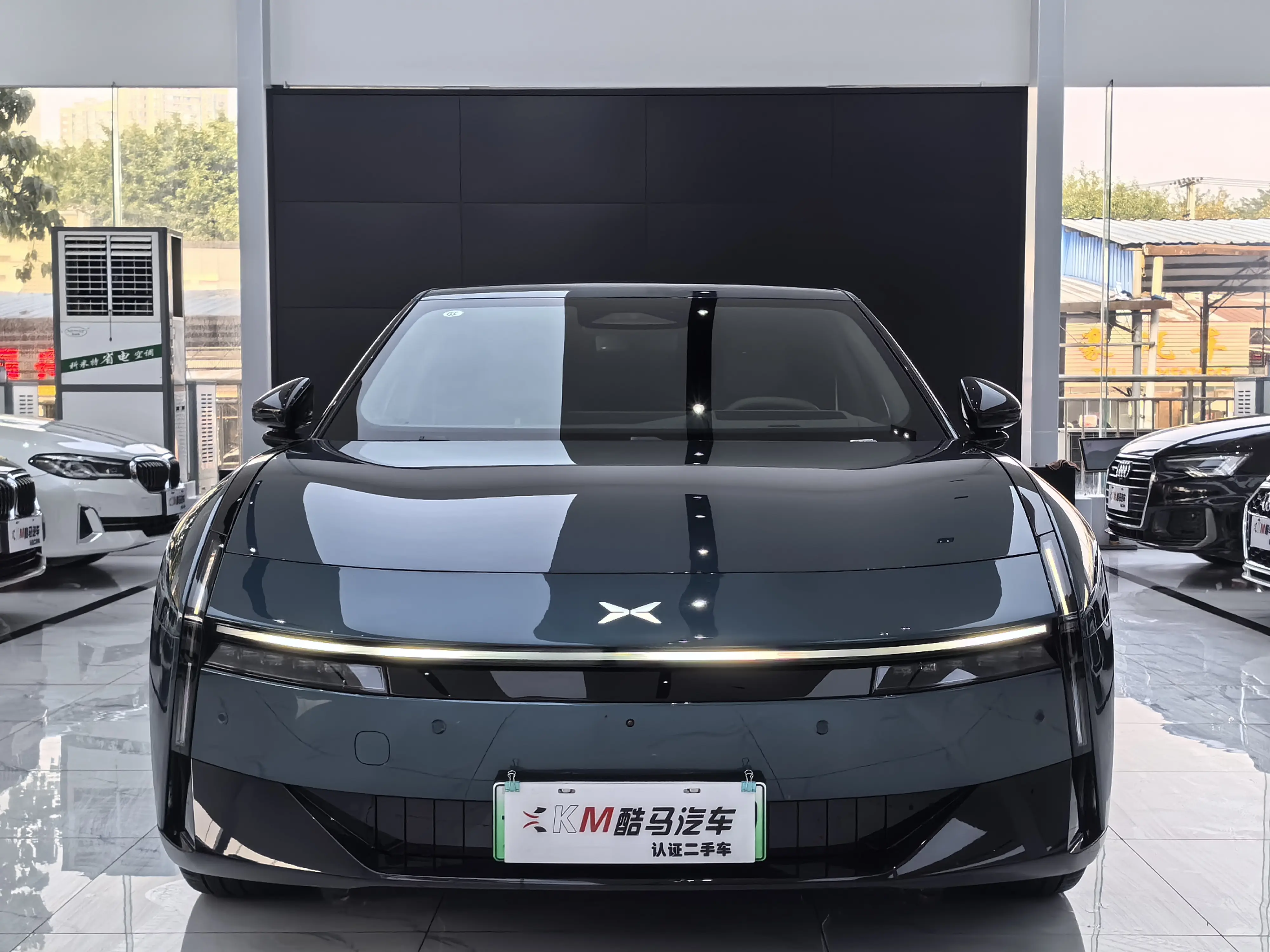 Xpeng P7  из Китая