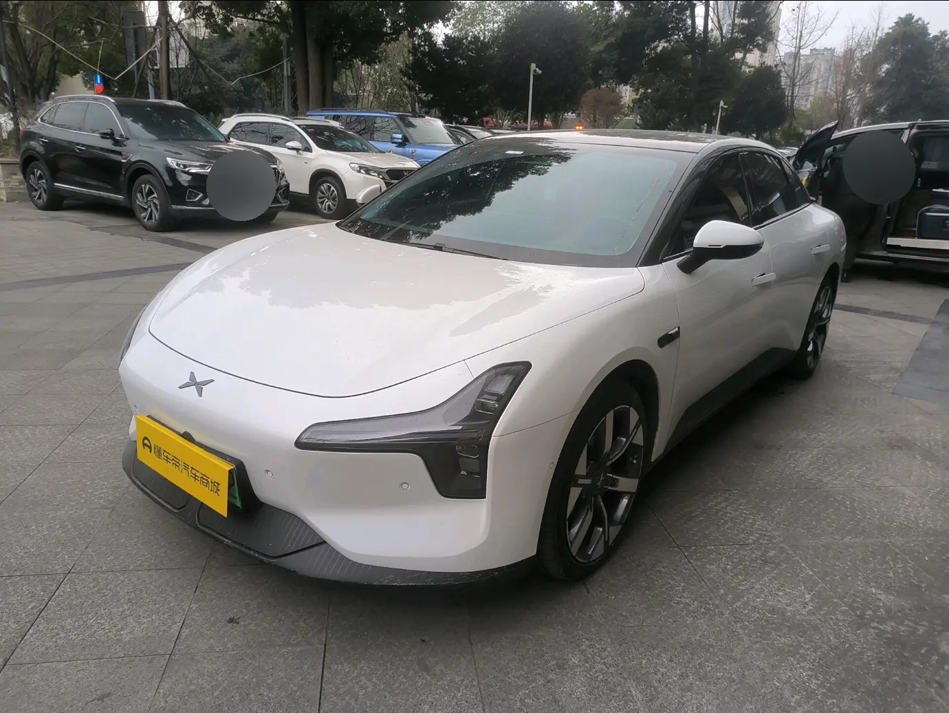 Xpeng Xiaopeng MONA M03  из Китая