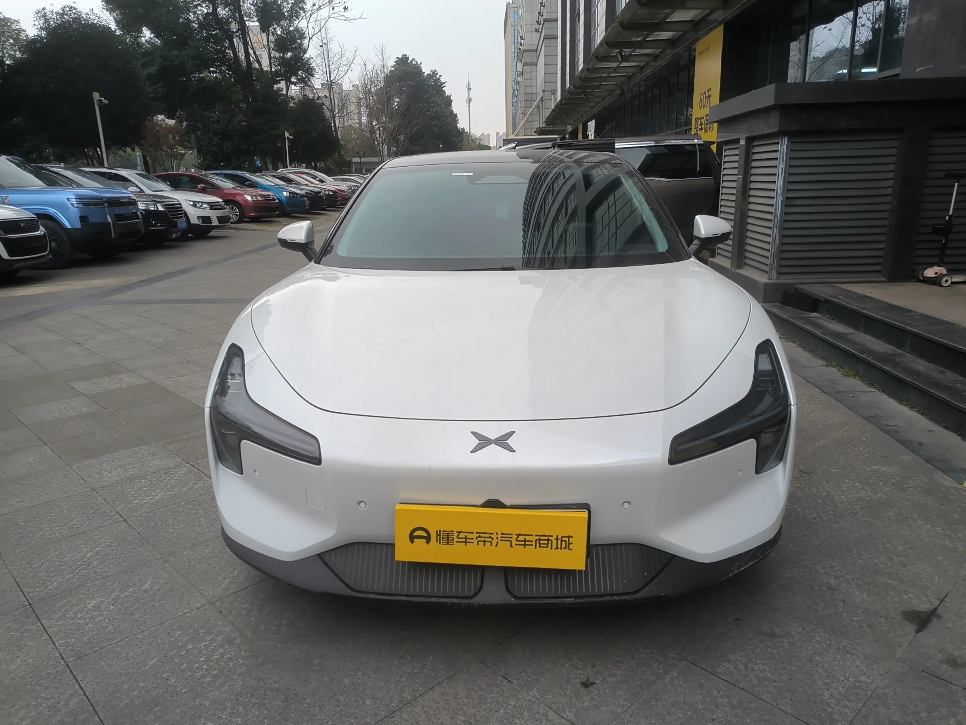 Xpeng Xiaopeng MONA M03  из Китая