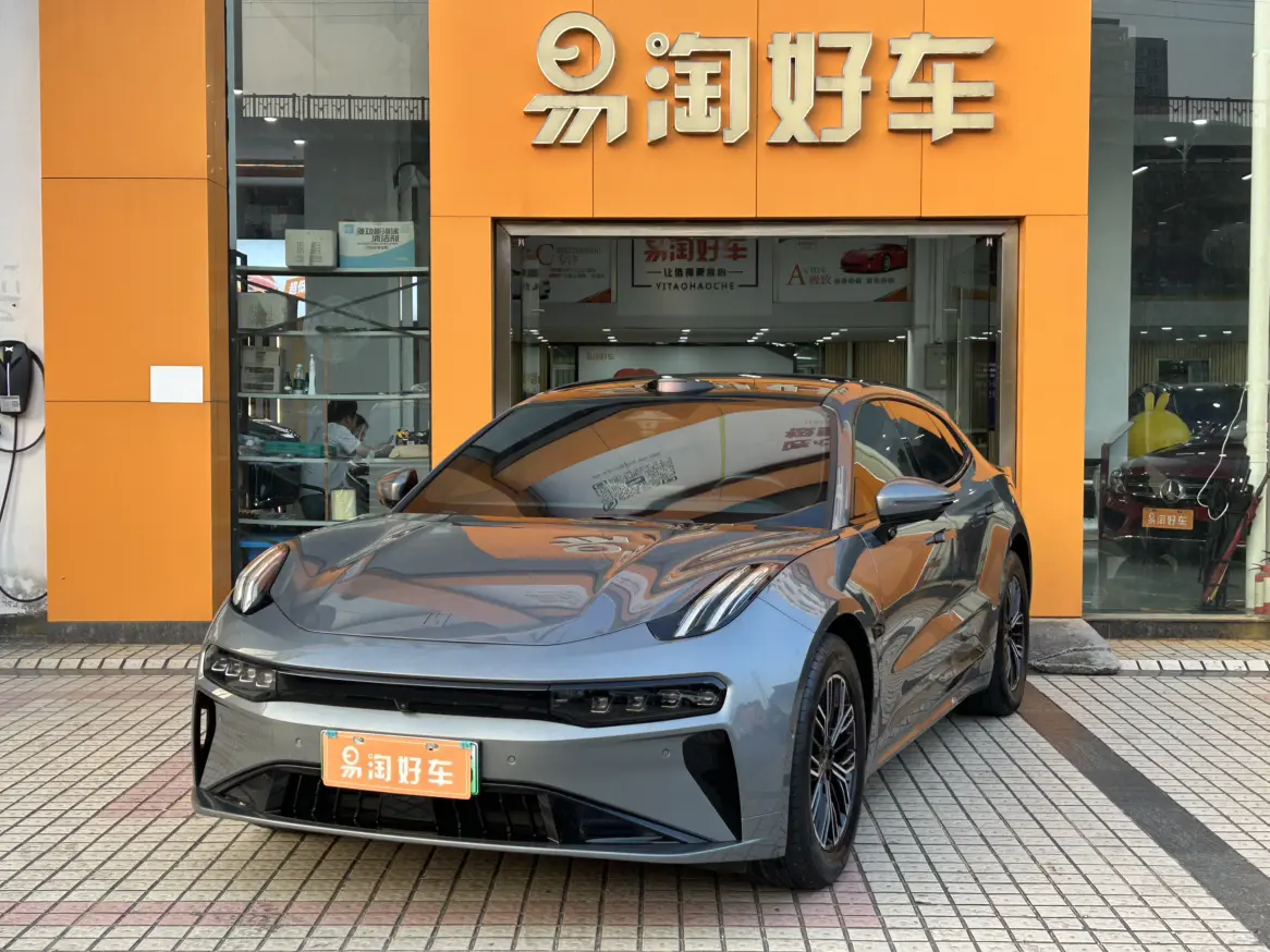 ZEEKR 001  из Китая