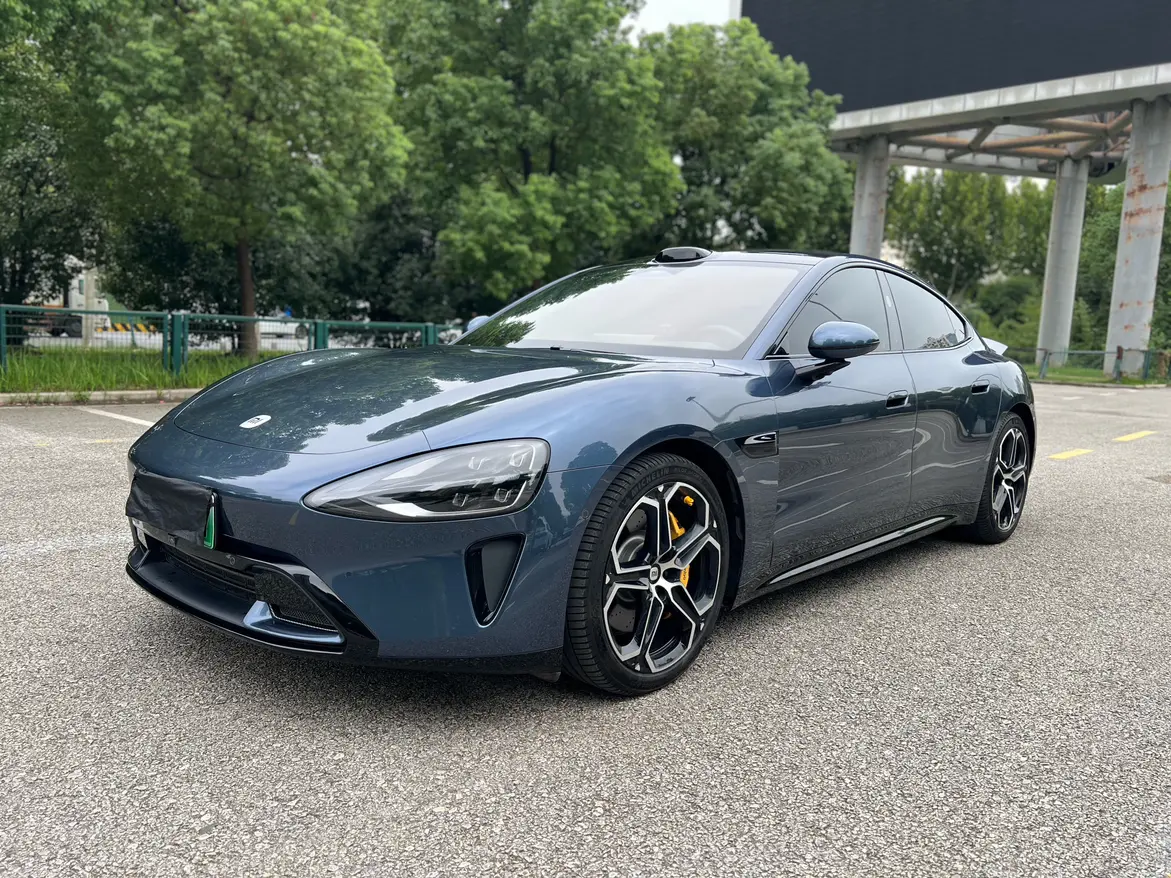 Xiaomi car Xiaomi SU7  из Китая