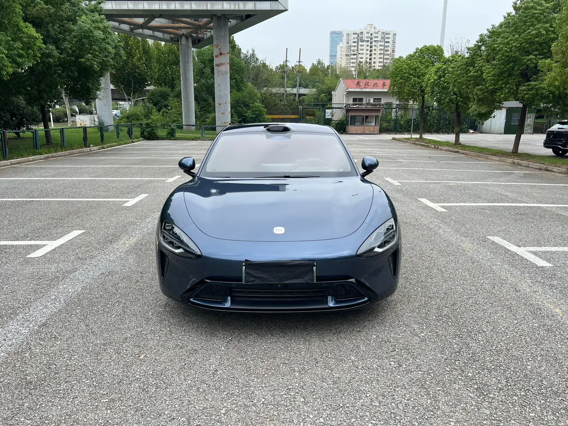 Xiaomi car Xiaomi SU7  из Китая