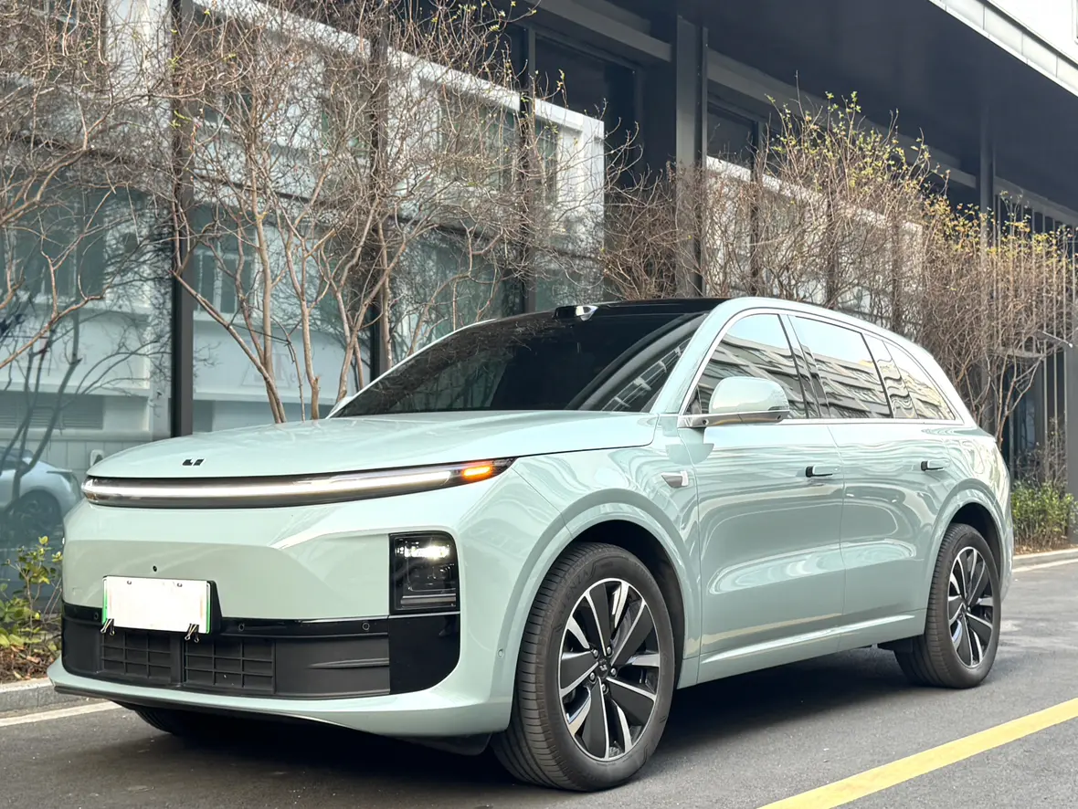 Li L6 (Ideal L6)  из Китая