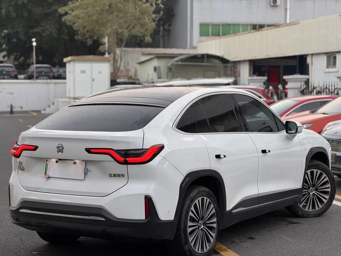 NIO EC6  из Китая