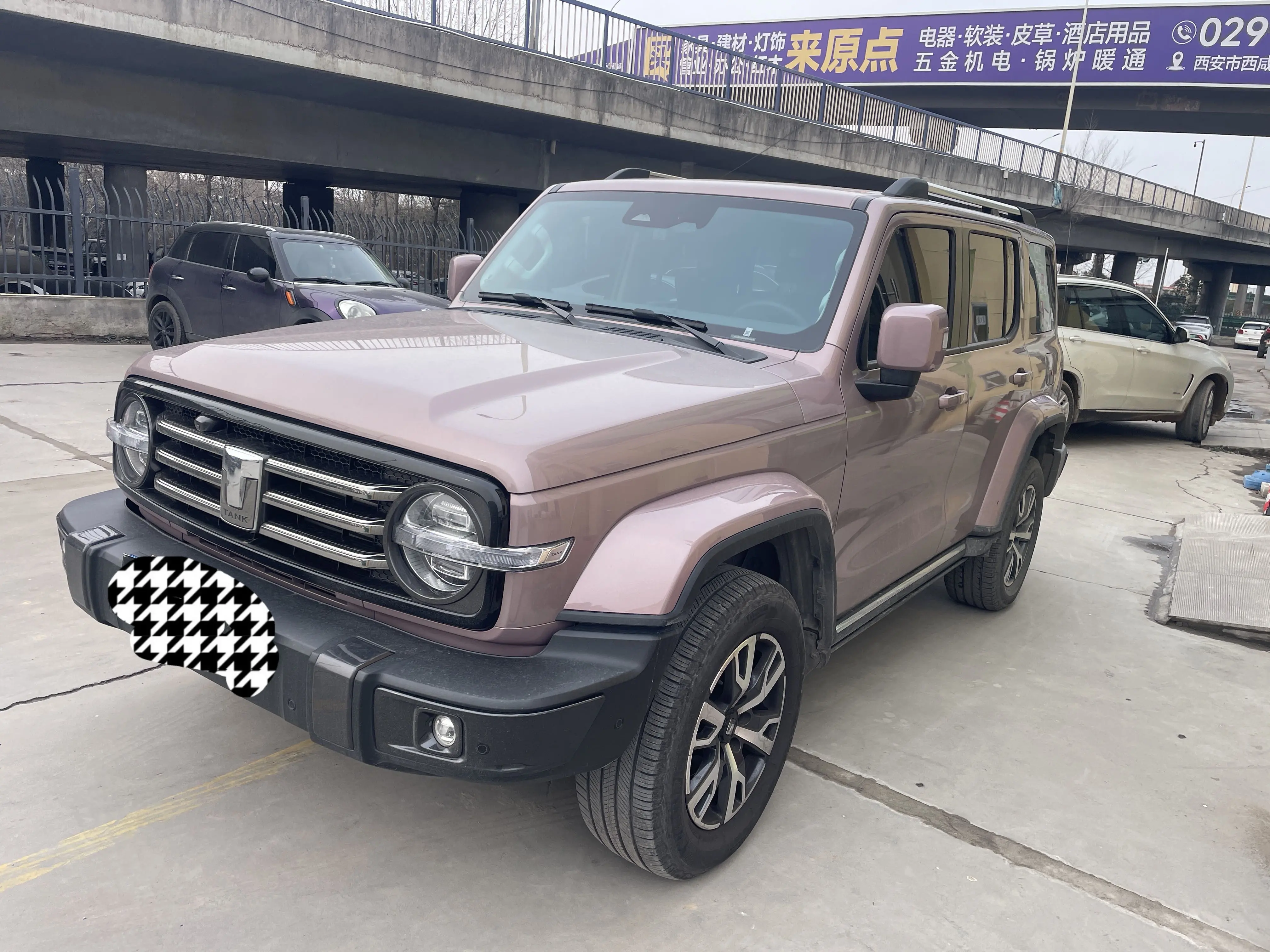 Tank 300  из Китая