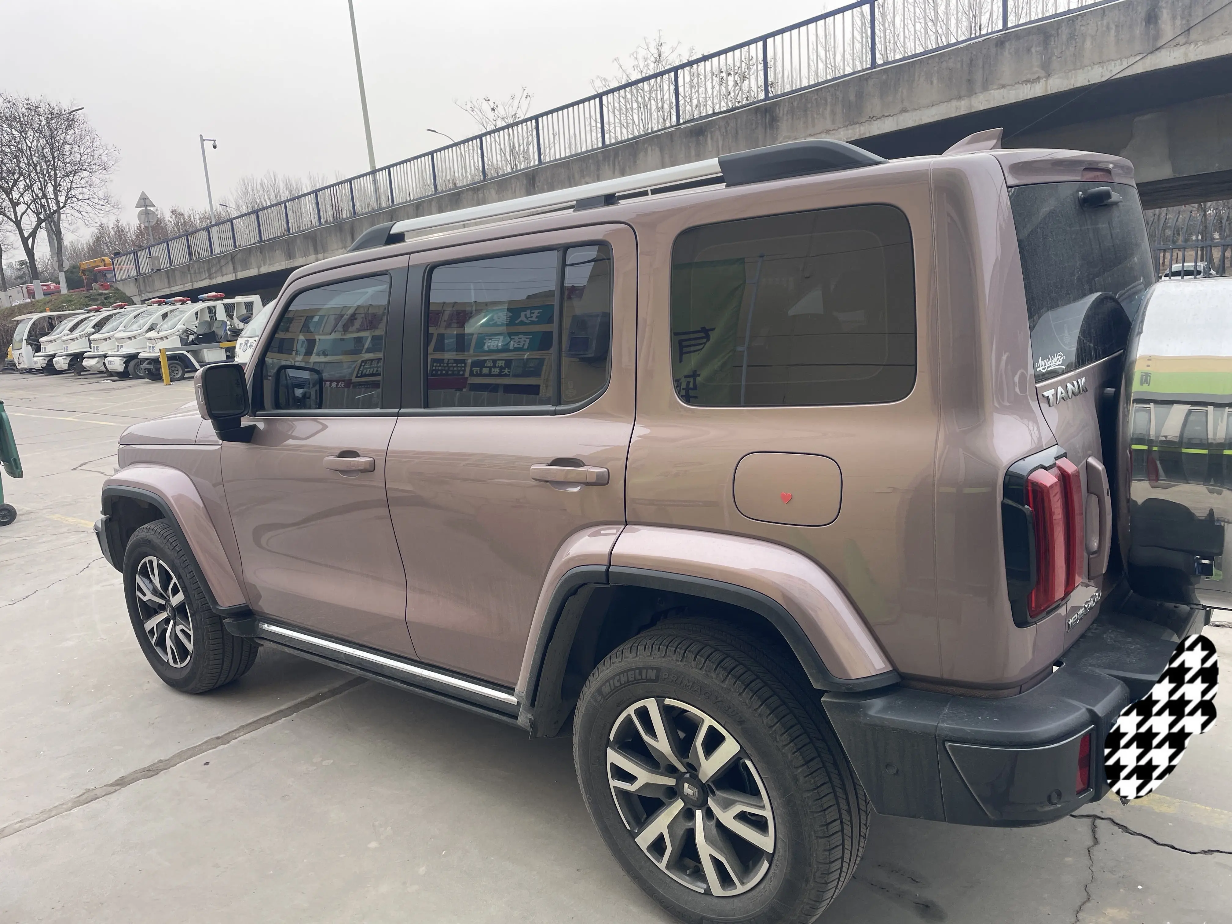 Tank 300  из Китая