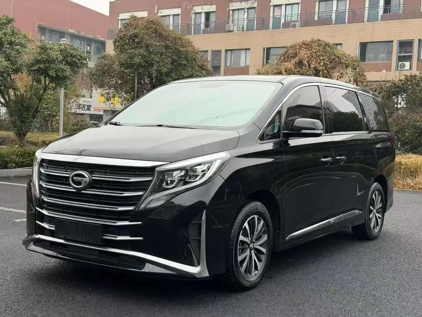 GAC Trumpchi M8  из Китая