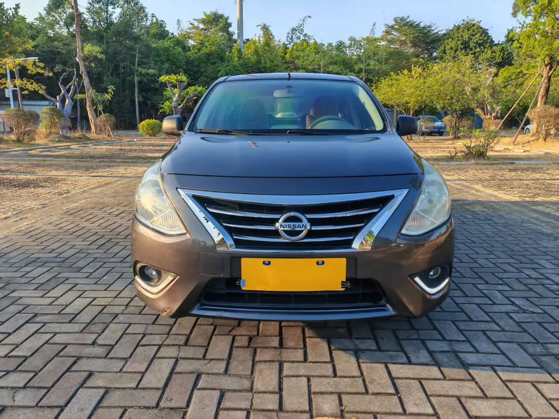 Nissan Sunlight  из Китая