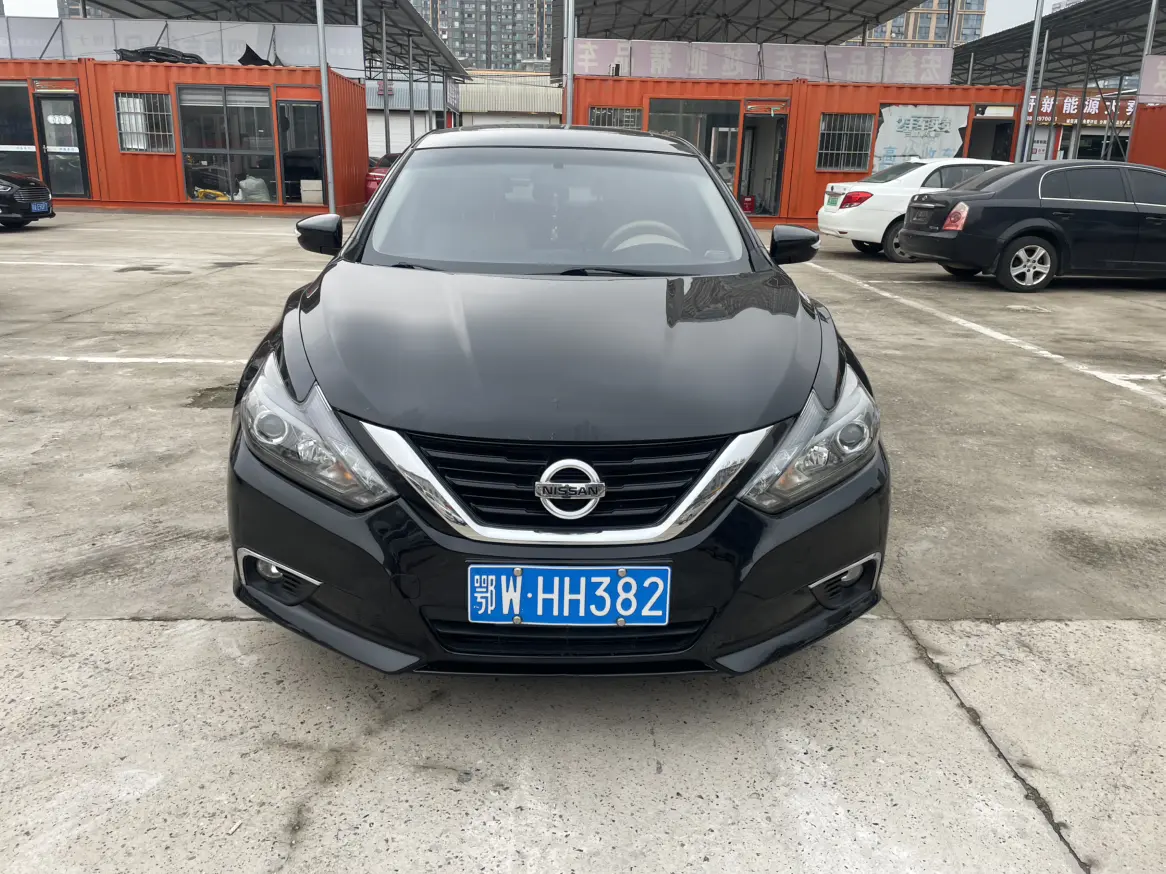 Nissan Altima (Teana)  из Китая