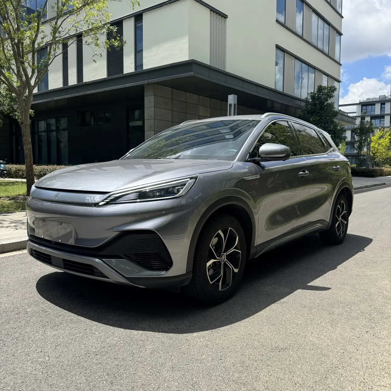 BYD Yuan PLUS  из Китая