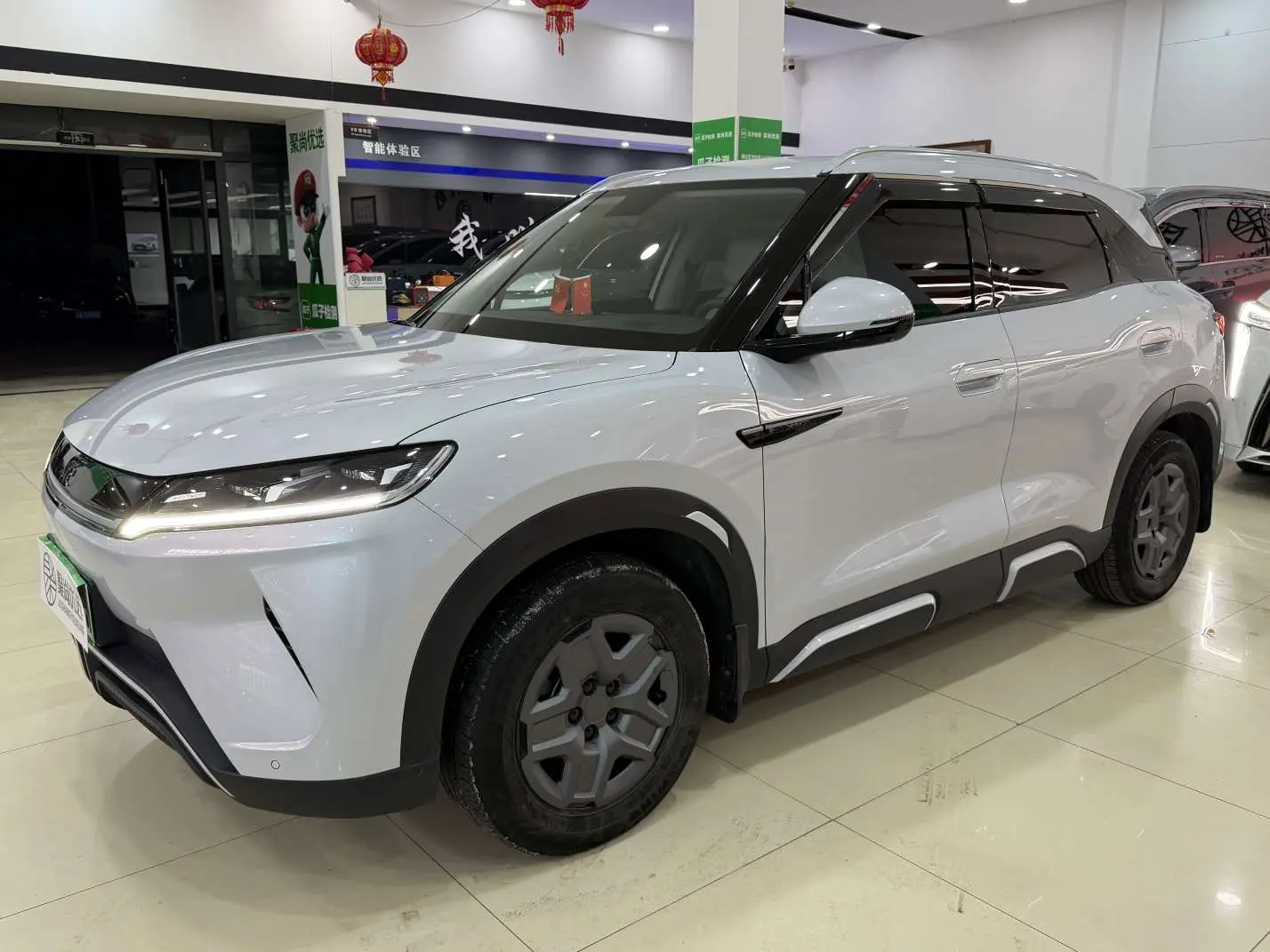 BYD Yuan UP  из Китая