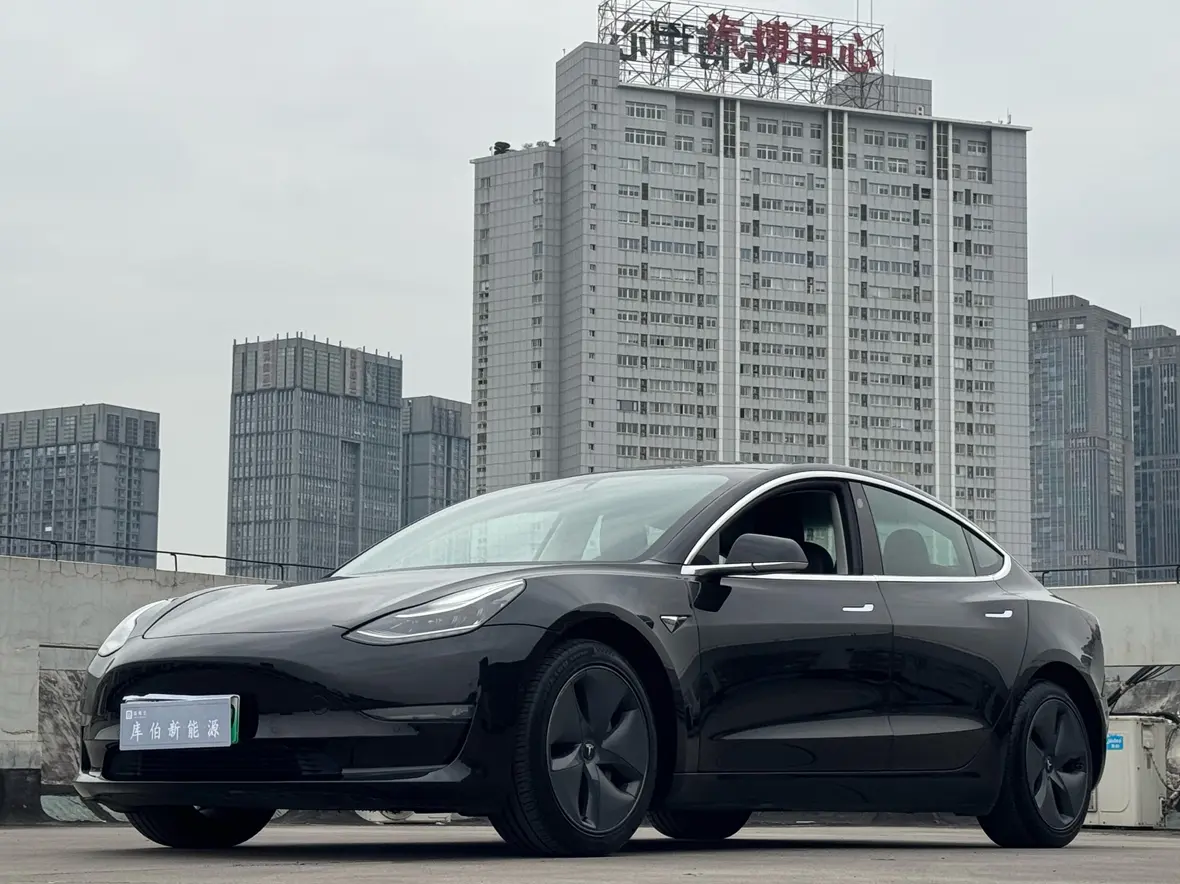 Tesla Model 3  из Китая