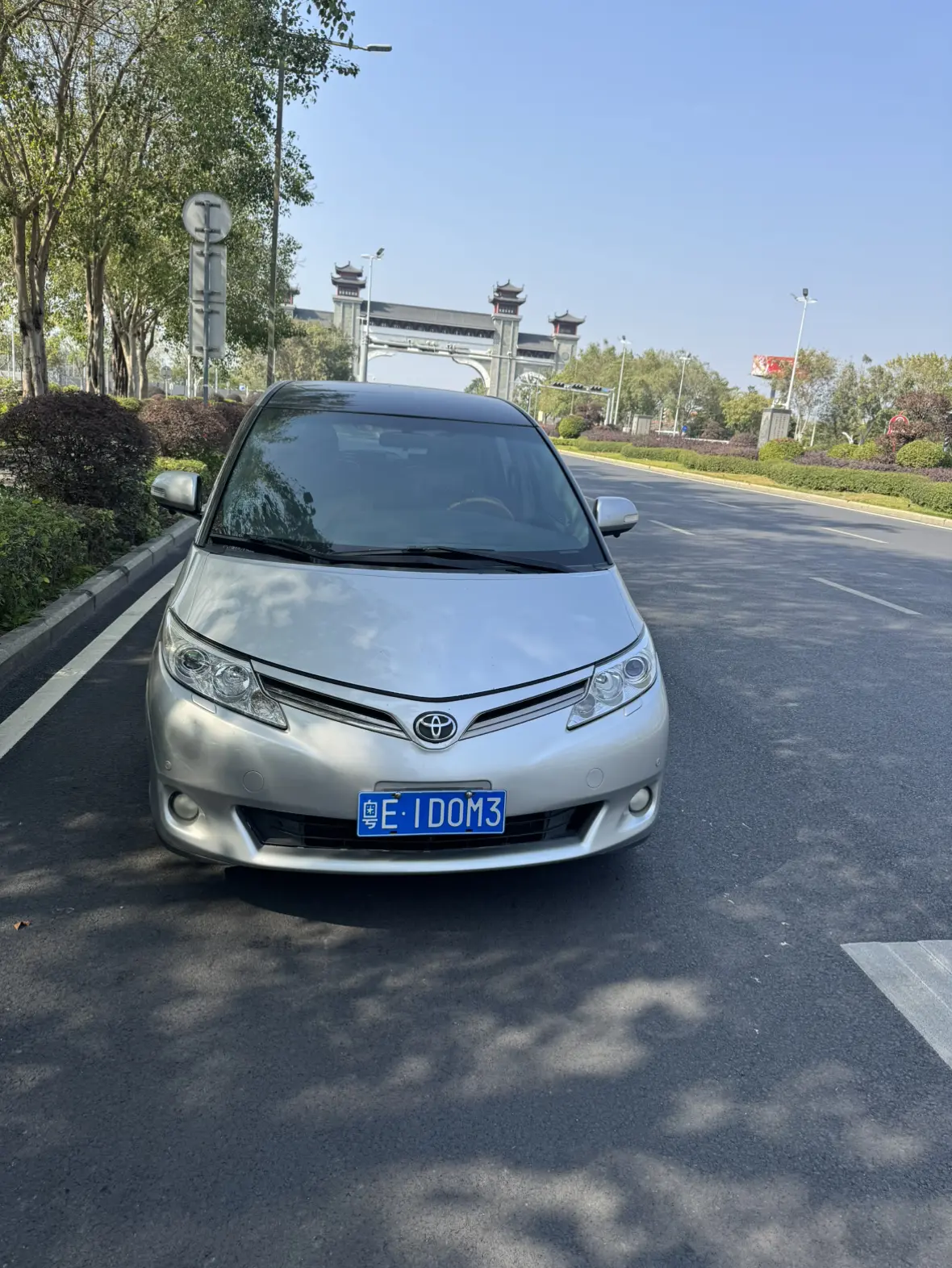 Toyota Previa  из Китая