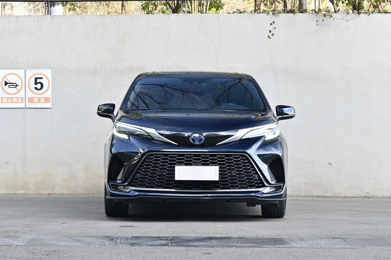 Toyota Granvia  из Китая