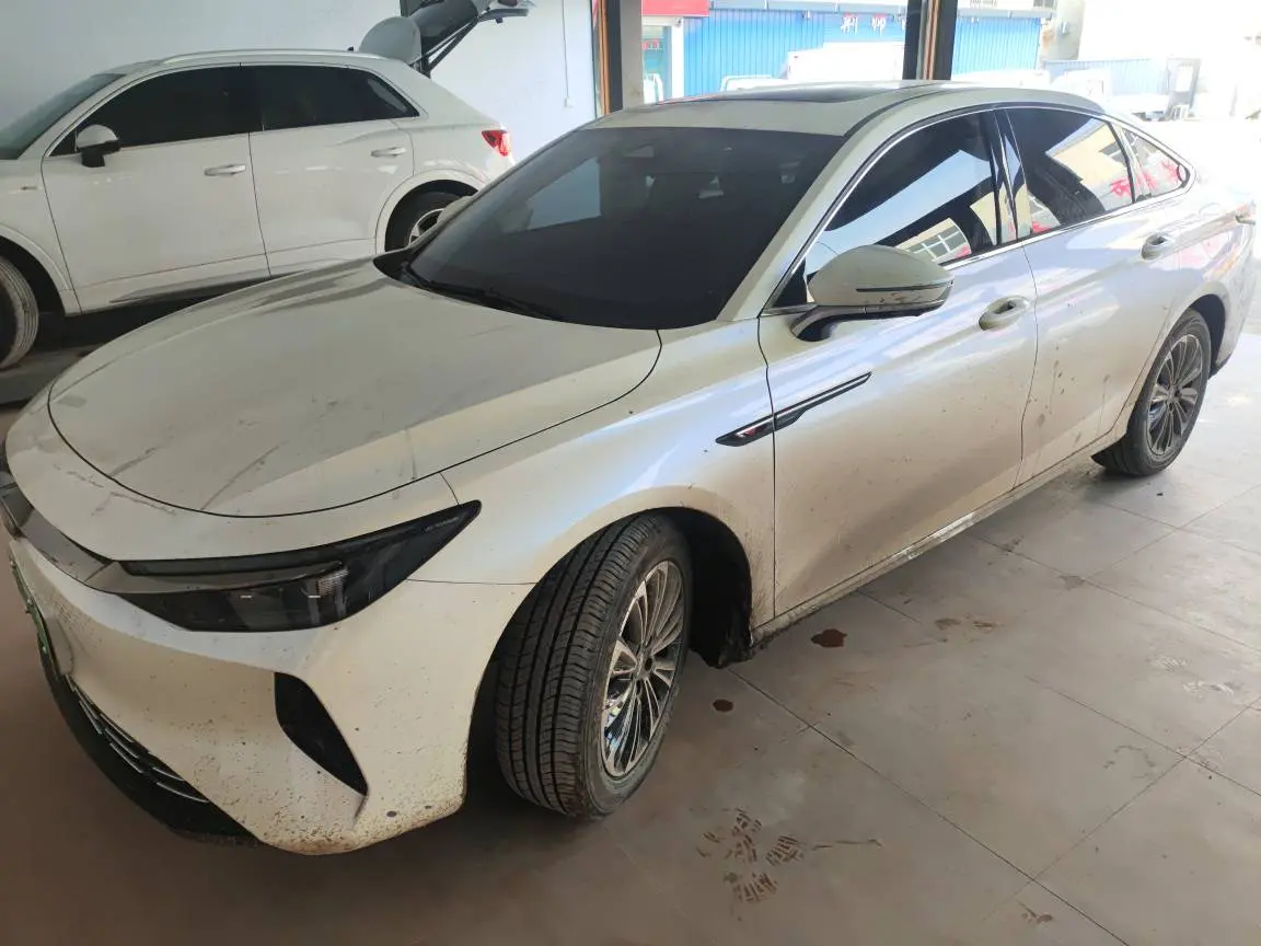 Chery Fengyun A8  из Китая