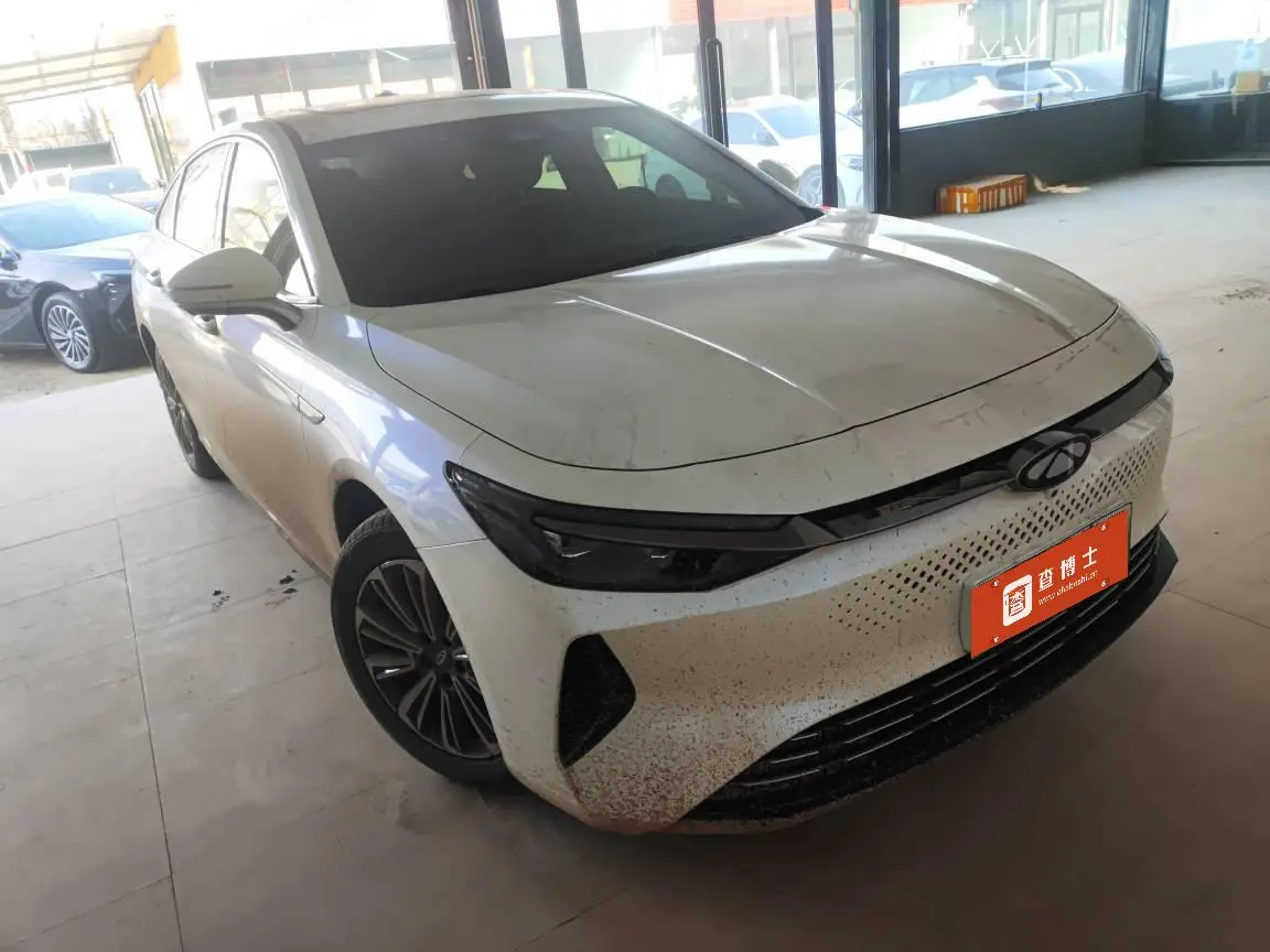 Chery Fengyun A8  из Китая