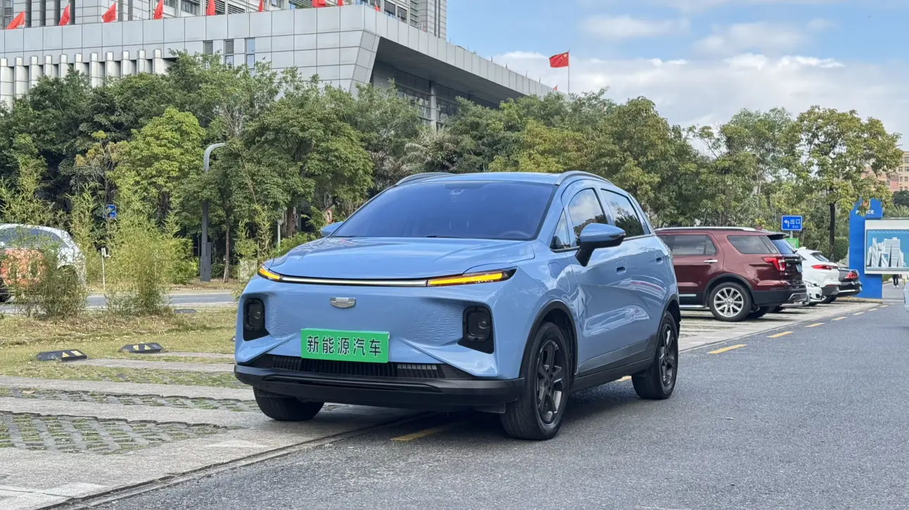 Geely Geometry E Firefly  из Китая