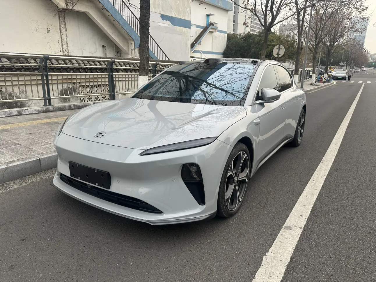 NIO ET5  из Китая