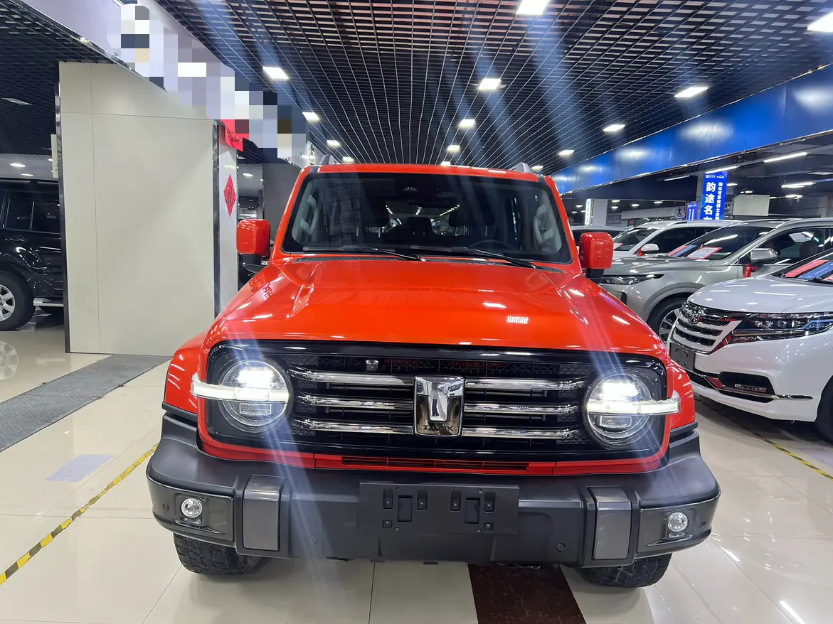 Tank 300  из Китая