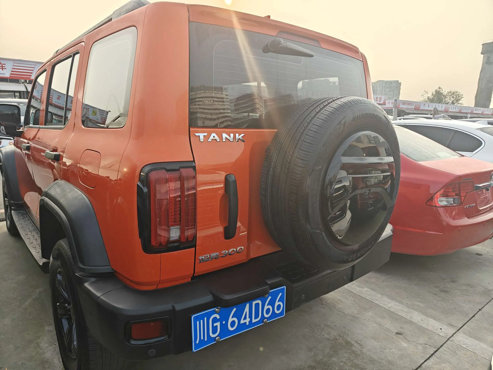 Tank 300  из Китая