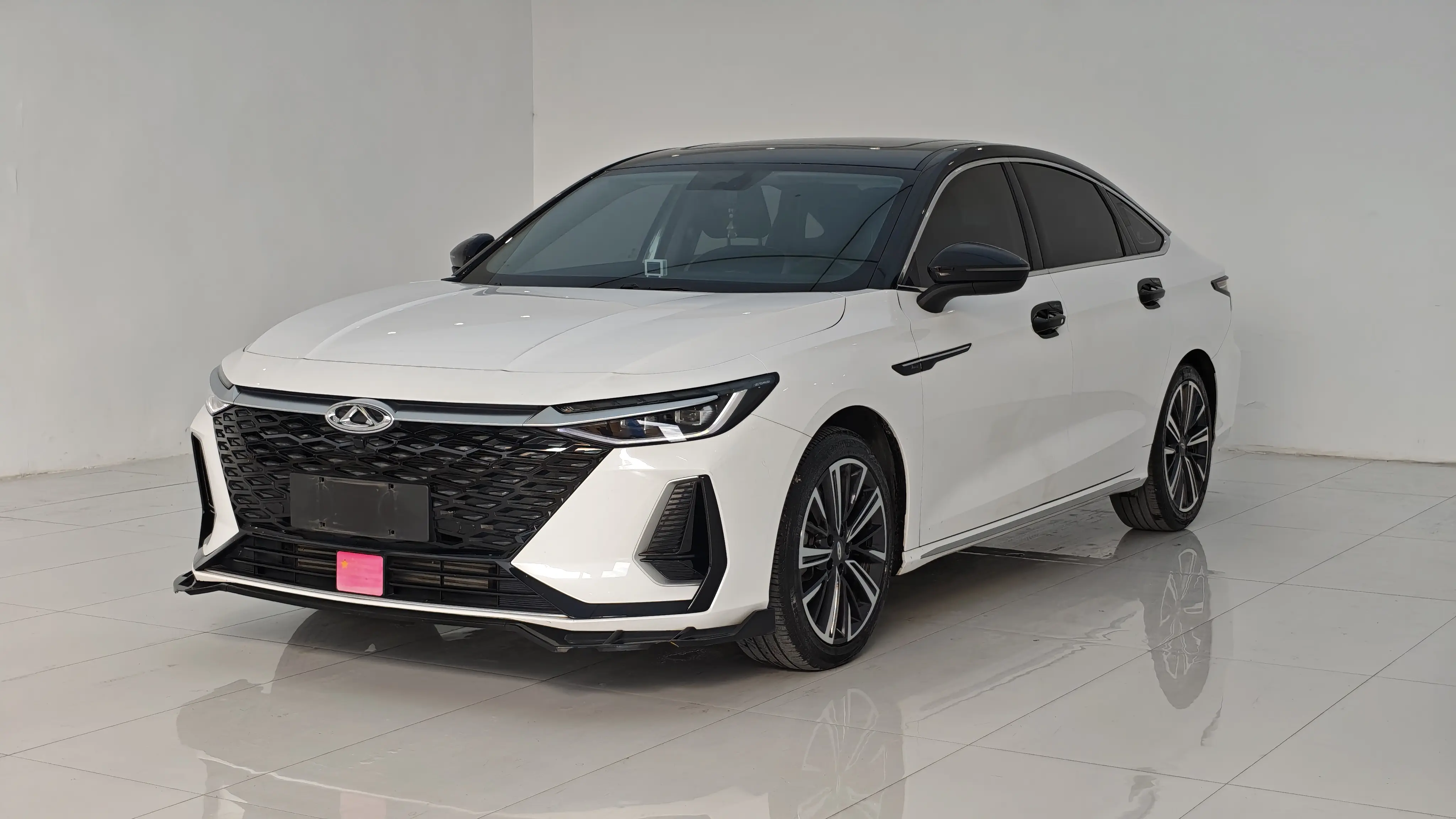 Chery Arrizo 8  из Китая