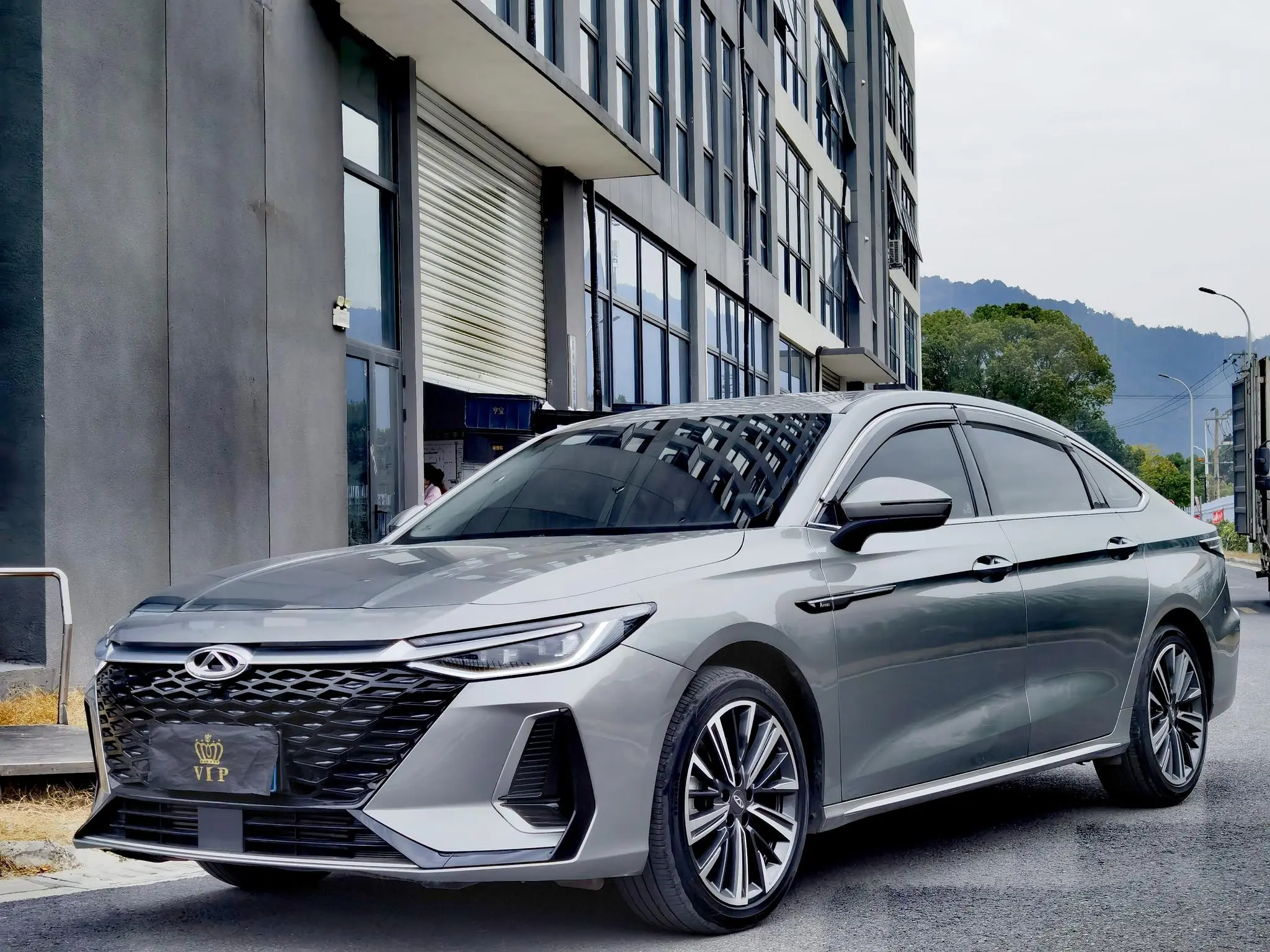 Chery Arrizo 8  из Китая